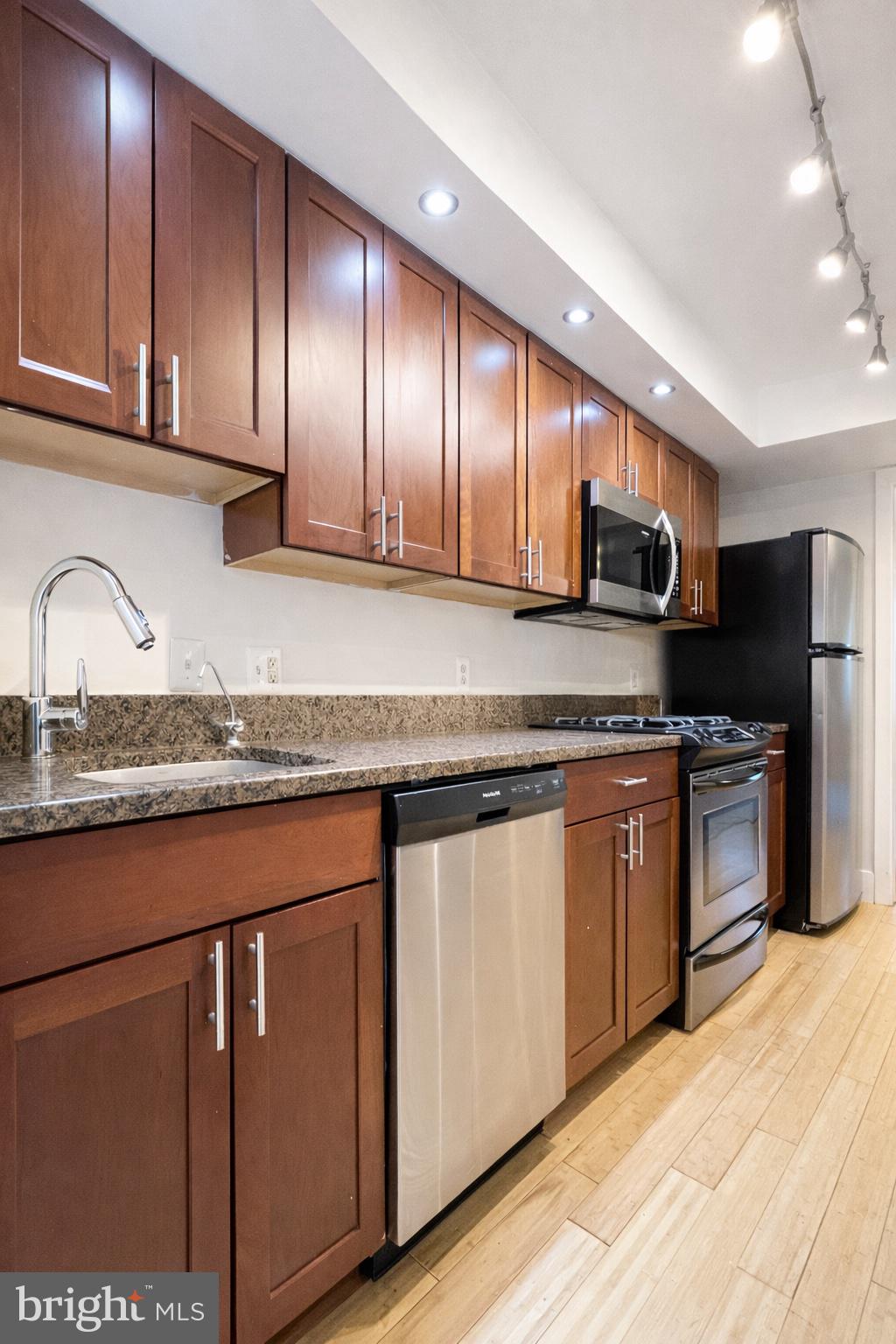 CAPITOL HILL - Residential Income