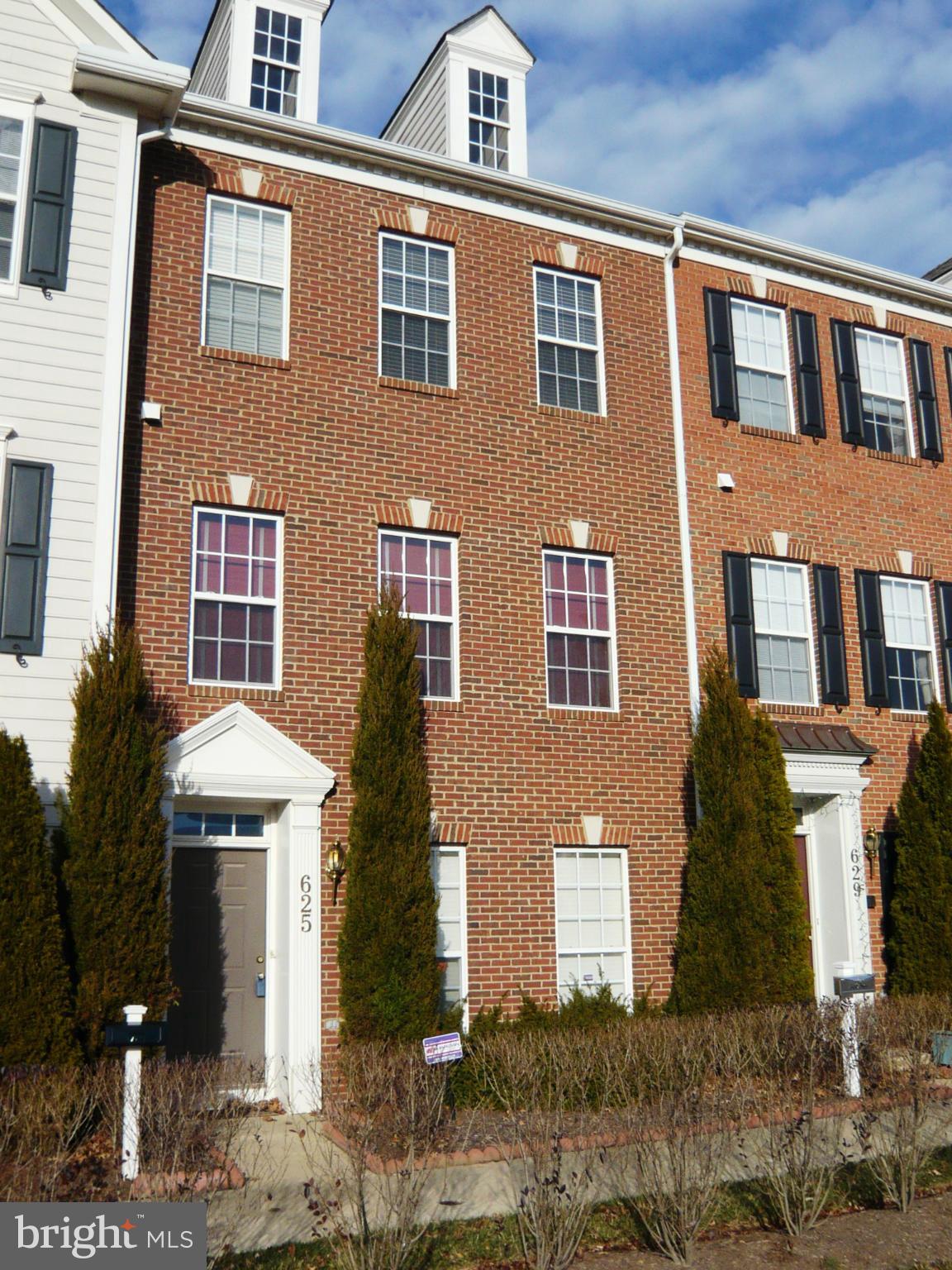 LAKELANDS - Residential Lease