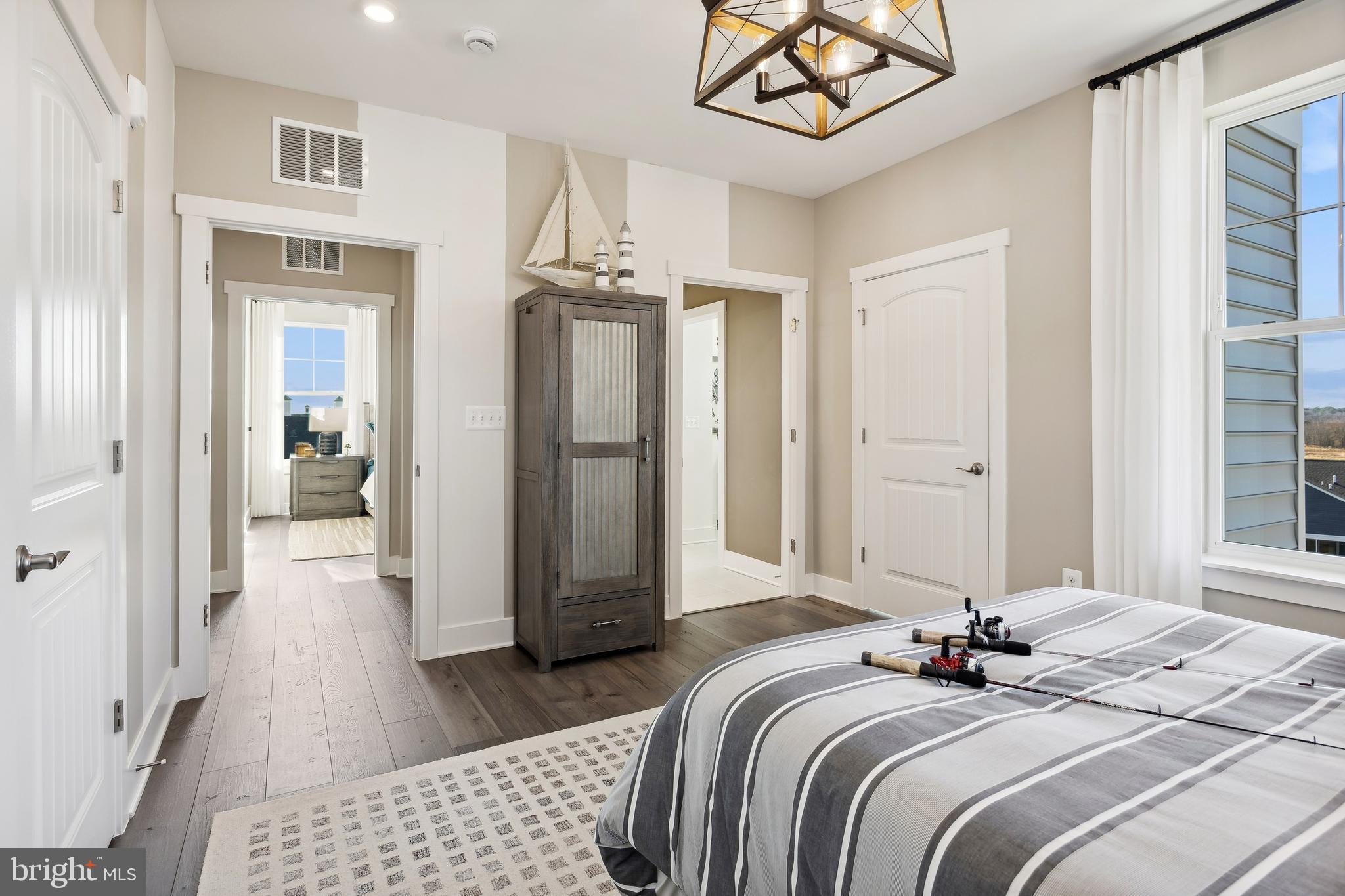 FOUR SEASONS AT KENT ISLAND - Residential