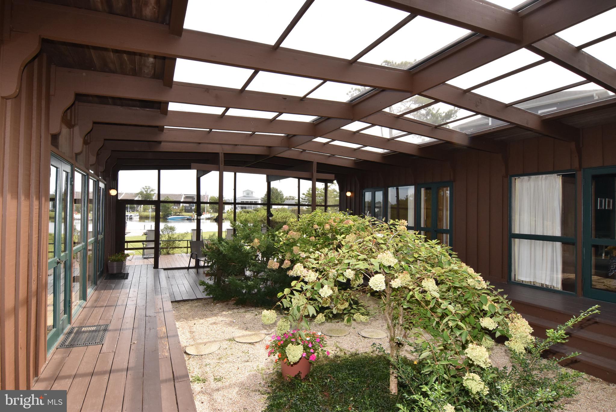 NORTH SHORES - Residential