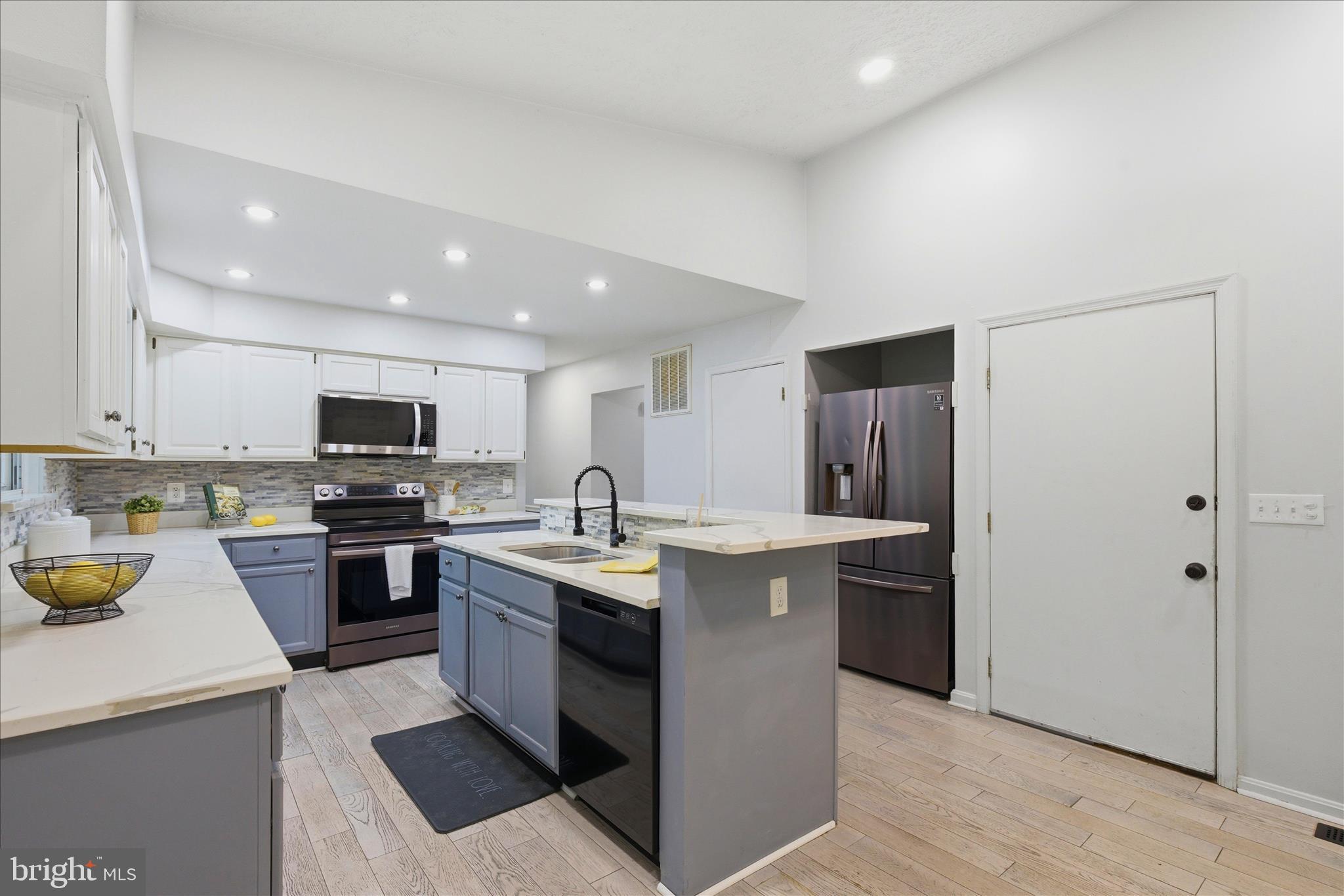 BROOKESIDE - Residential