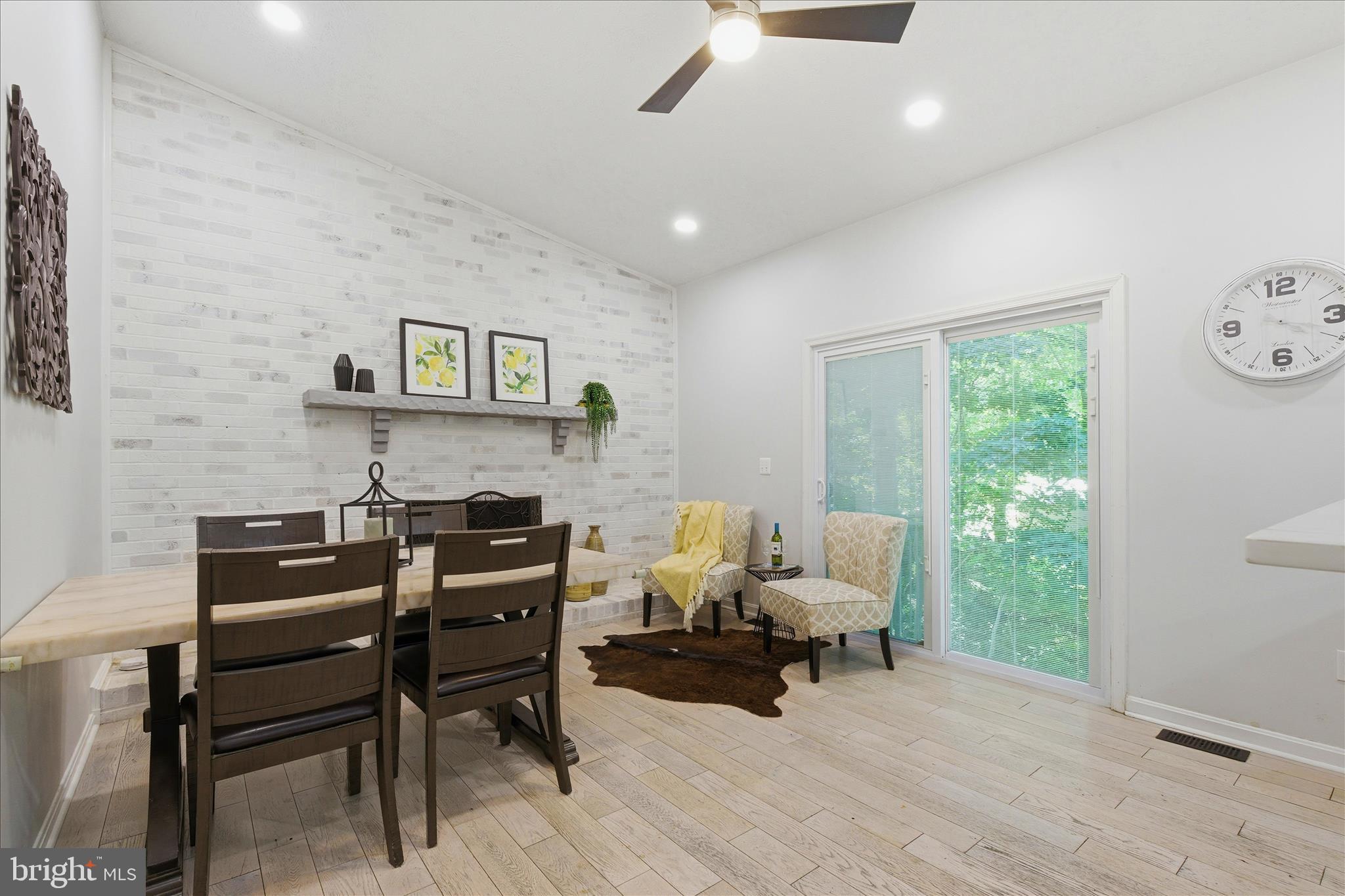 BROOKESIDE - Residential