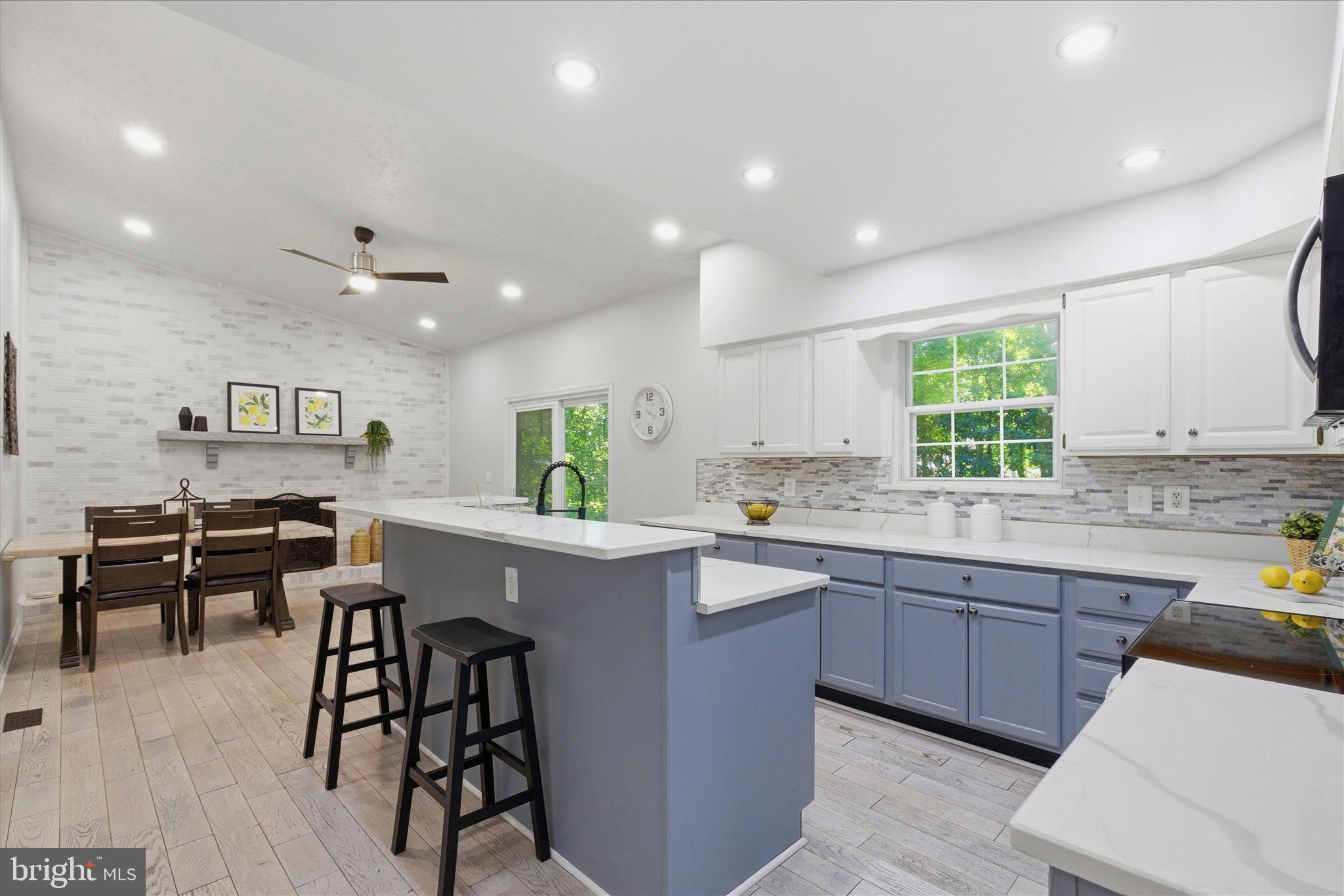 BROOKESIDE - Residential