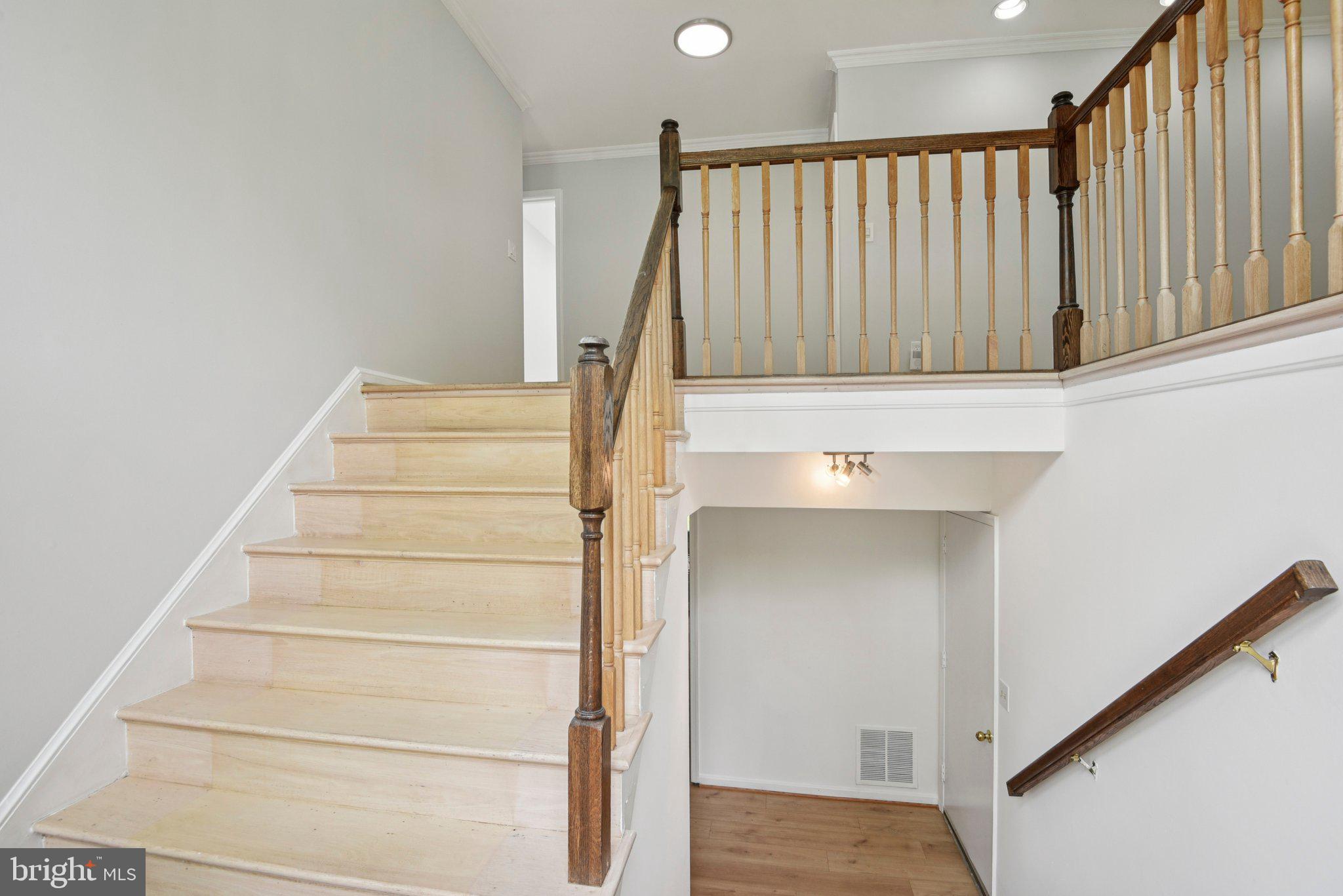 POTOMAC OUTSIDE - Residential