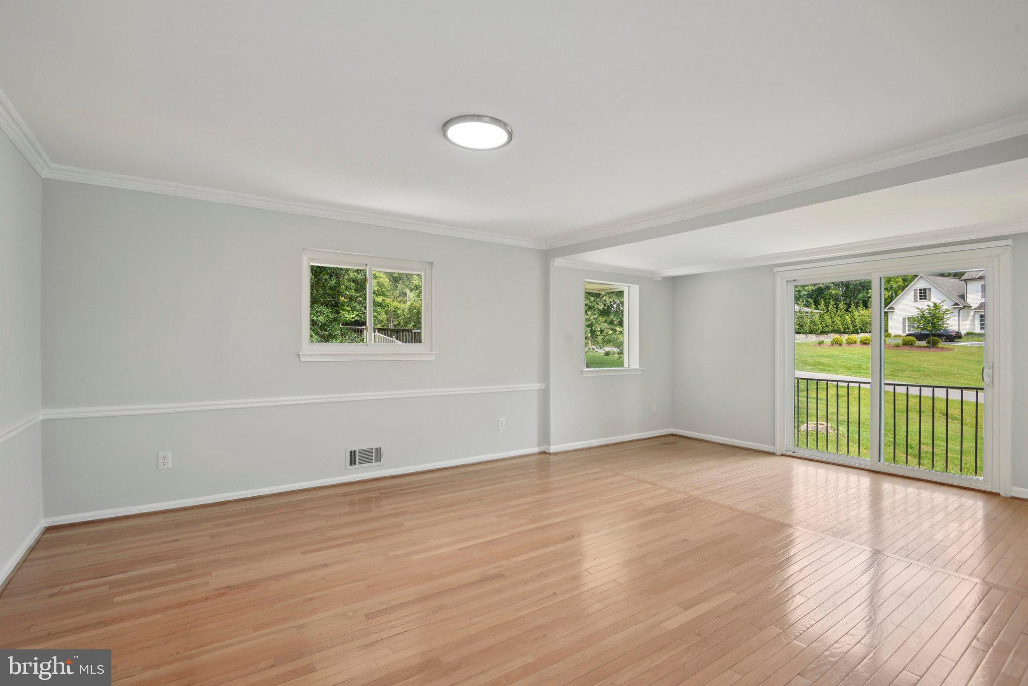POTOMAC OUTSIDE - Residential