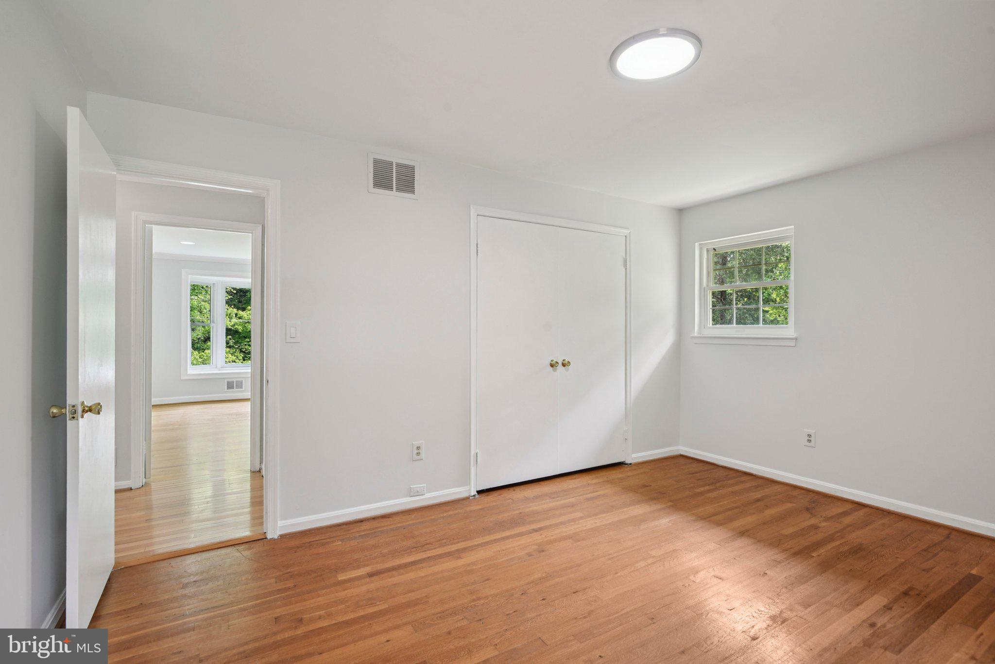 POTOMAC OUTSIDE - Residential