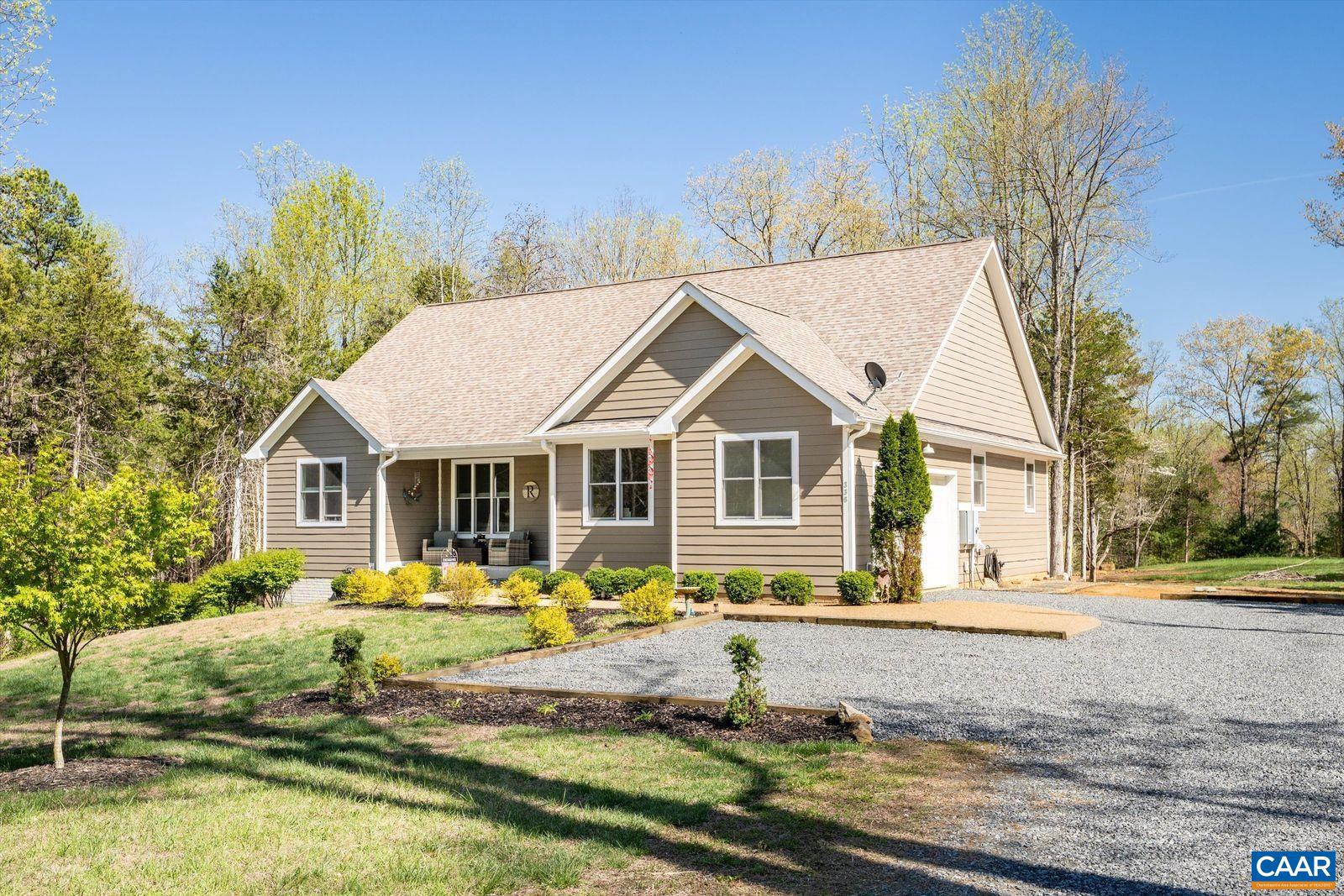 CEDAR LAKE - Residential