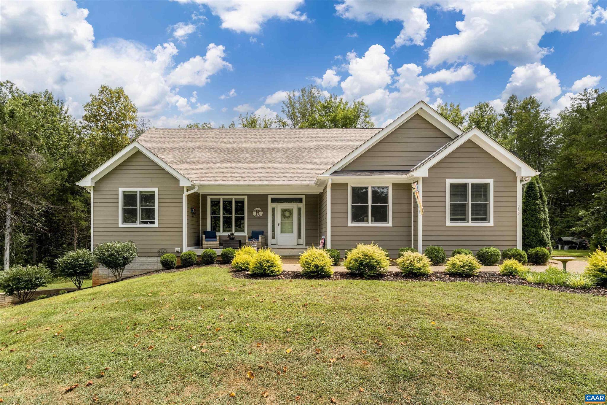 CEDAR LAKE - Residential