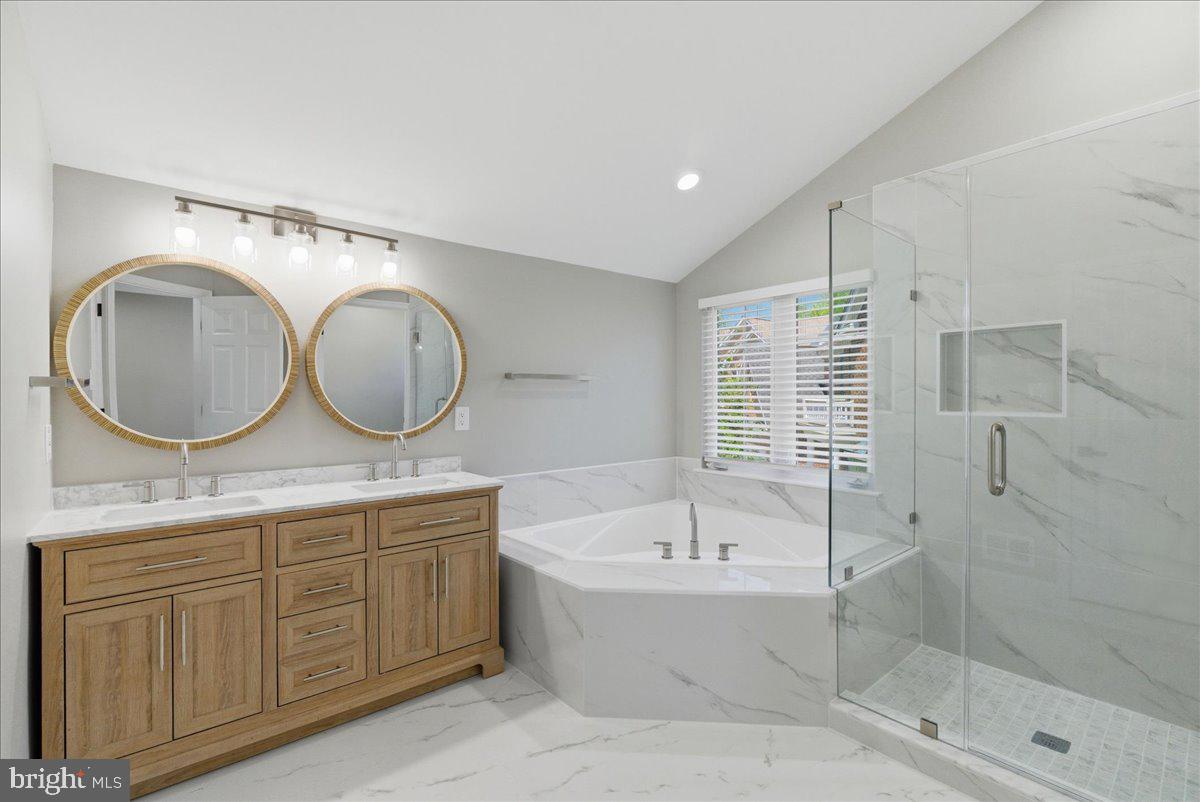 BROWNSTOWN ESTATES - Residential