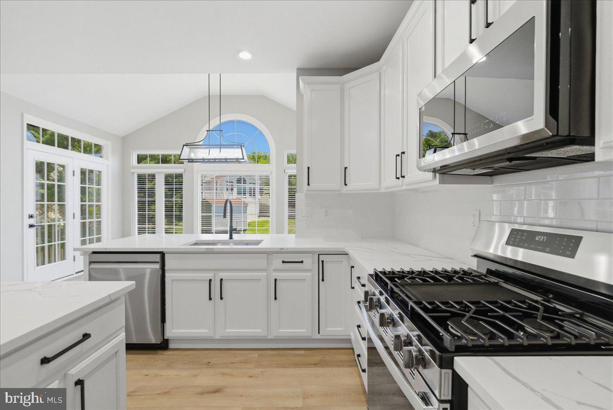 BROWNSTOWN ESTATES - Residential