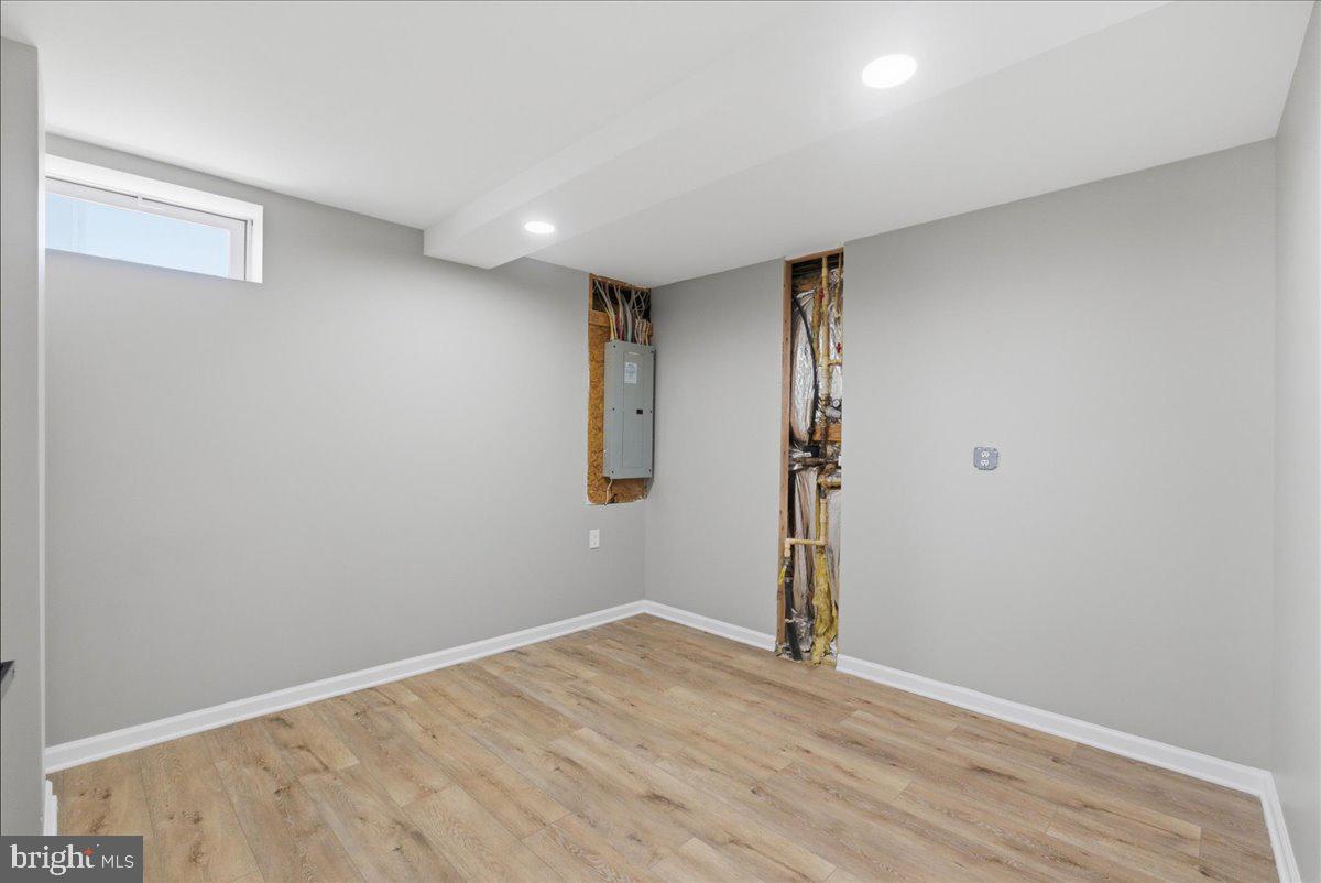 BROWNSTOWN ESTATES - Residential
