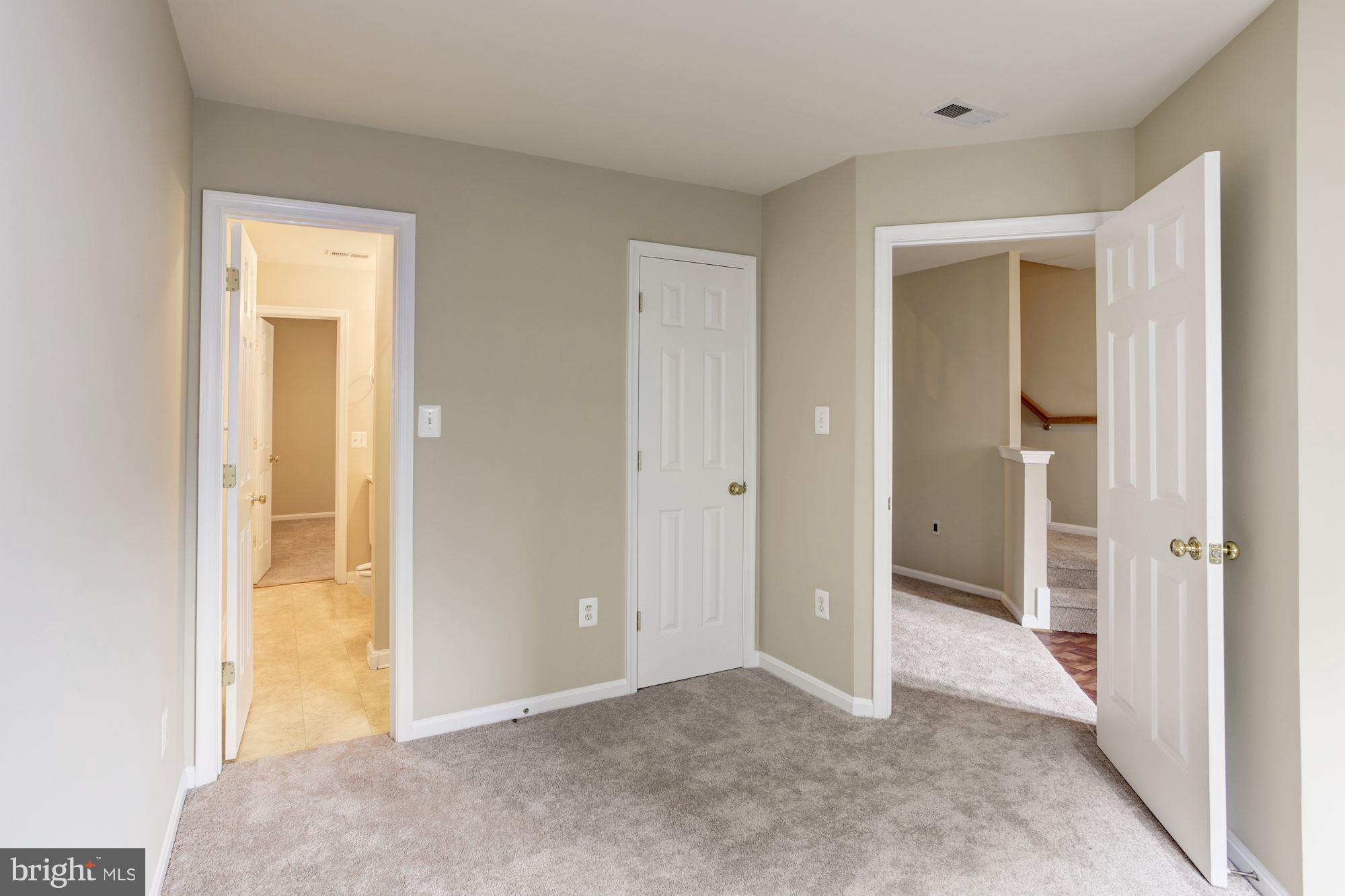 RIVER OAKS - Residential