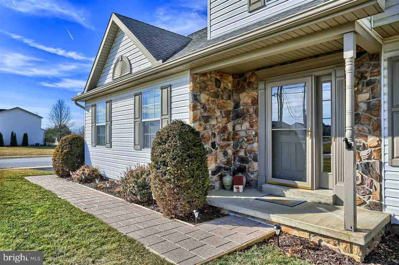 Gorgeous 4 bdrm/2 full bath colonial, corner lot, located in the Allwood Manor community. This house offers an open floor plan and is perfect for entertaining. Stunning wood floors greet you as you enter the foyer and travel throughout the home, including all 4 bedrooms. Second fl laundry rm near bedrooms for your convenience. Master bdrm hosts large master bath with garden tub. New a/c system installed 2013. Come see all this home has to offer.