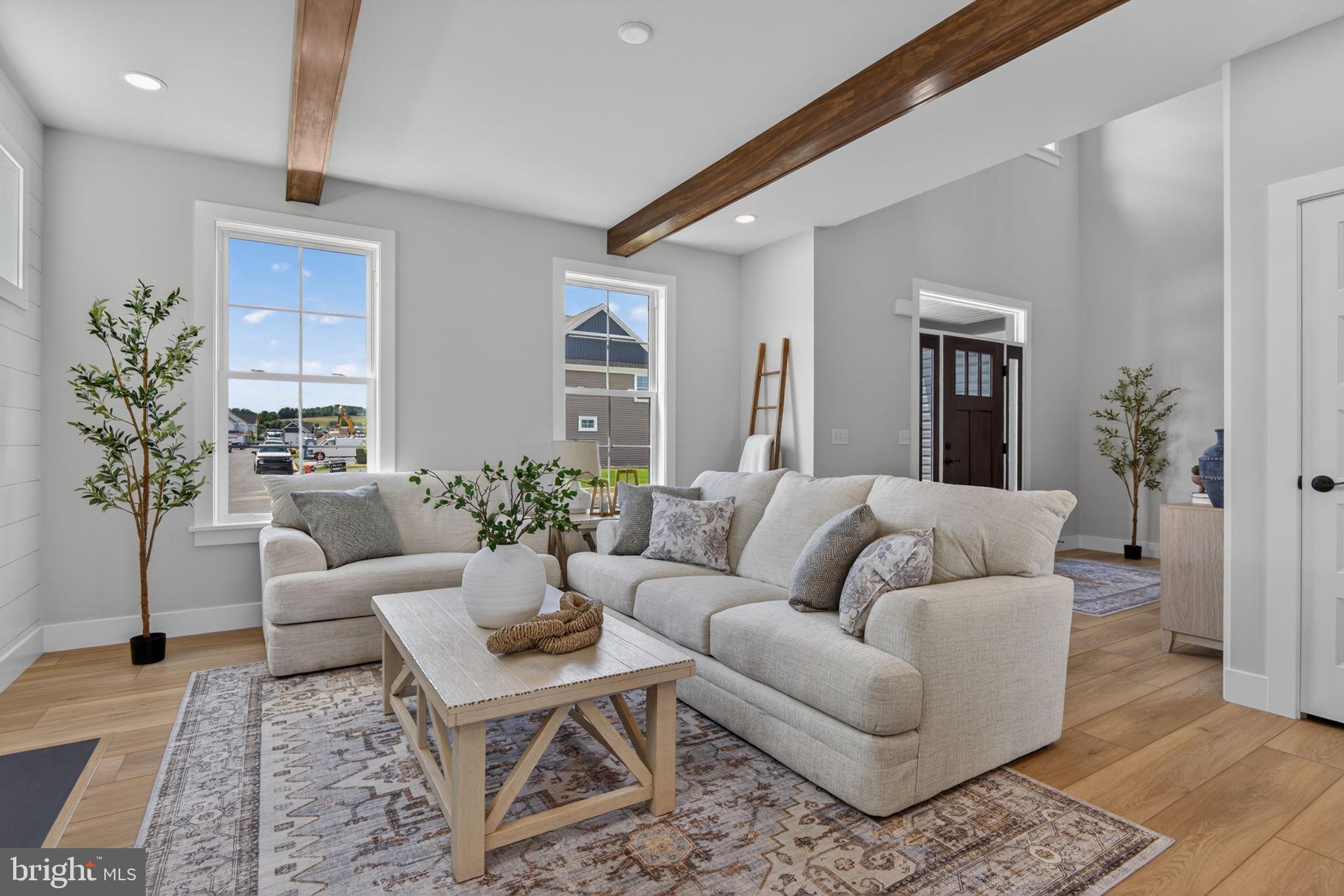 RIVER RIDGE HILLS - Residential