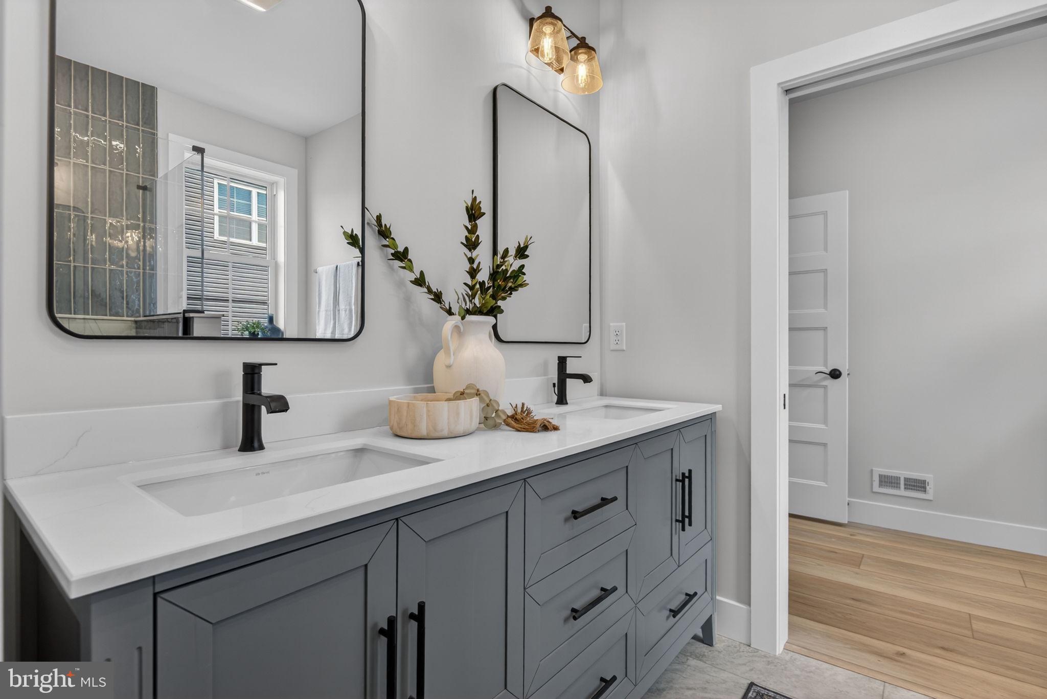 RIVER RIDGE HILLS - Residential