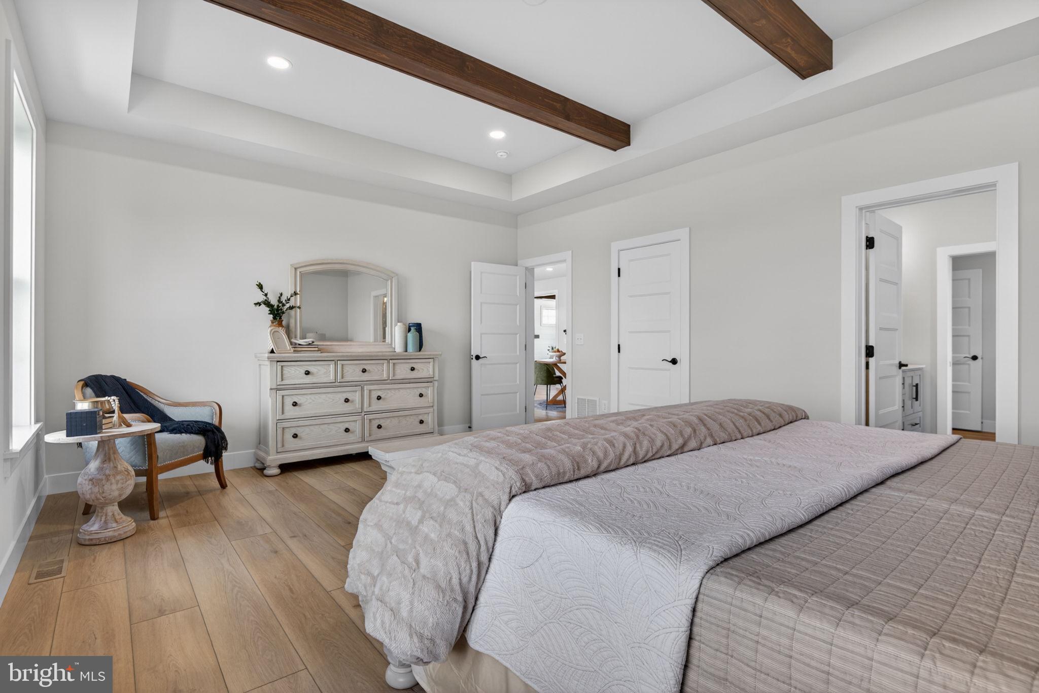 RIVER RIDGE HILLS - Residential