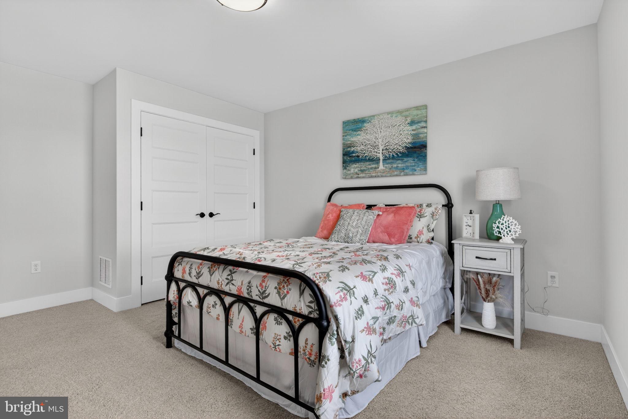 RIVER RIDGE HILLS - Residential
