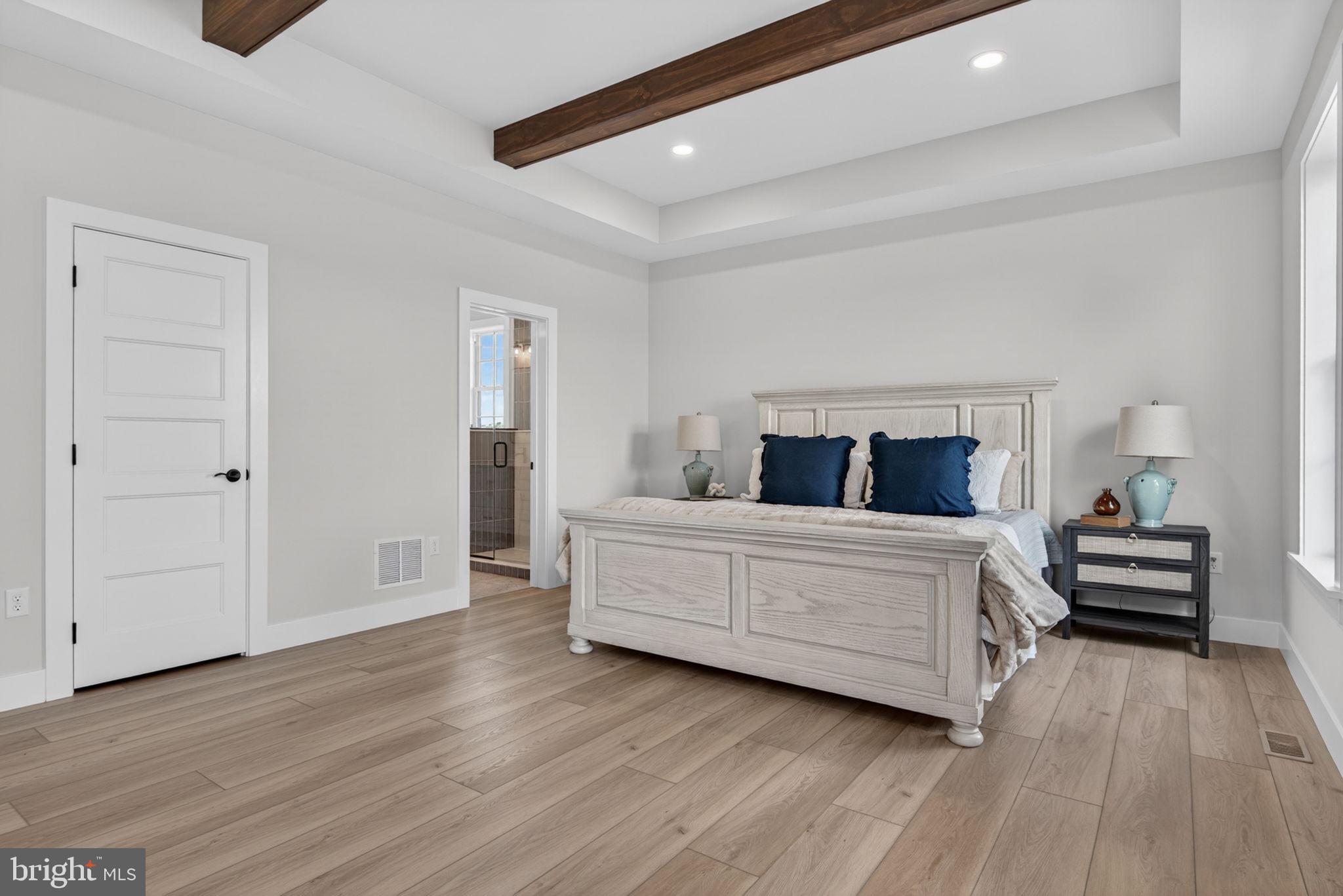 RIVER RIDGE HILLS - Residential