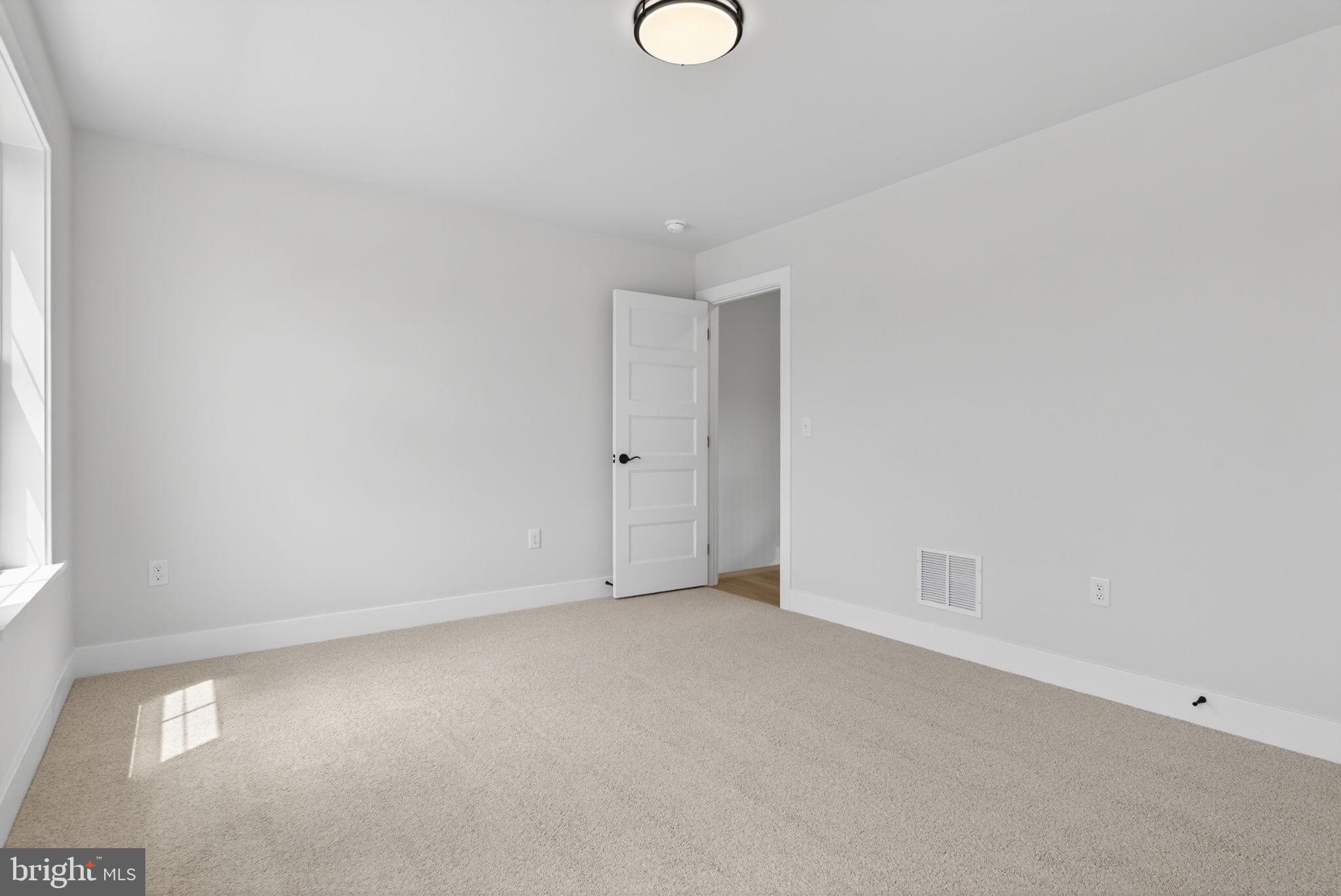 RIVER RIDGE HILLS - Residential