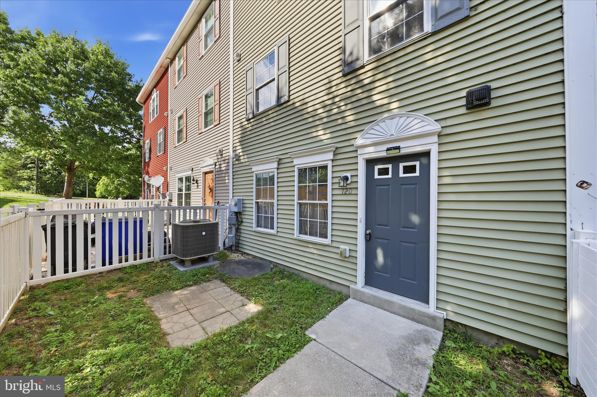 ALTAMONT GARDENS - Residential