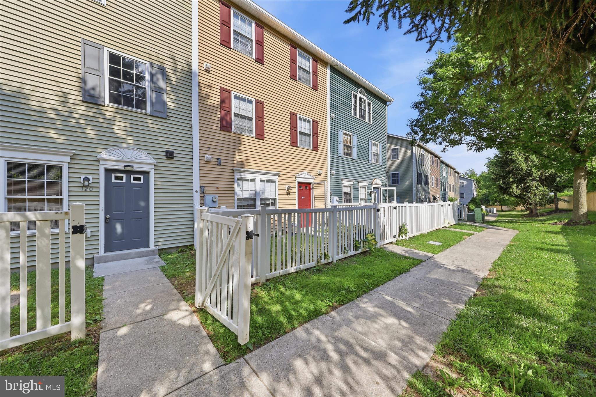 ALTAMONT GARDENS - Residential
