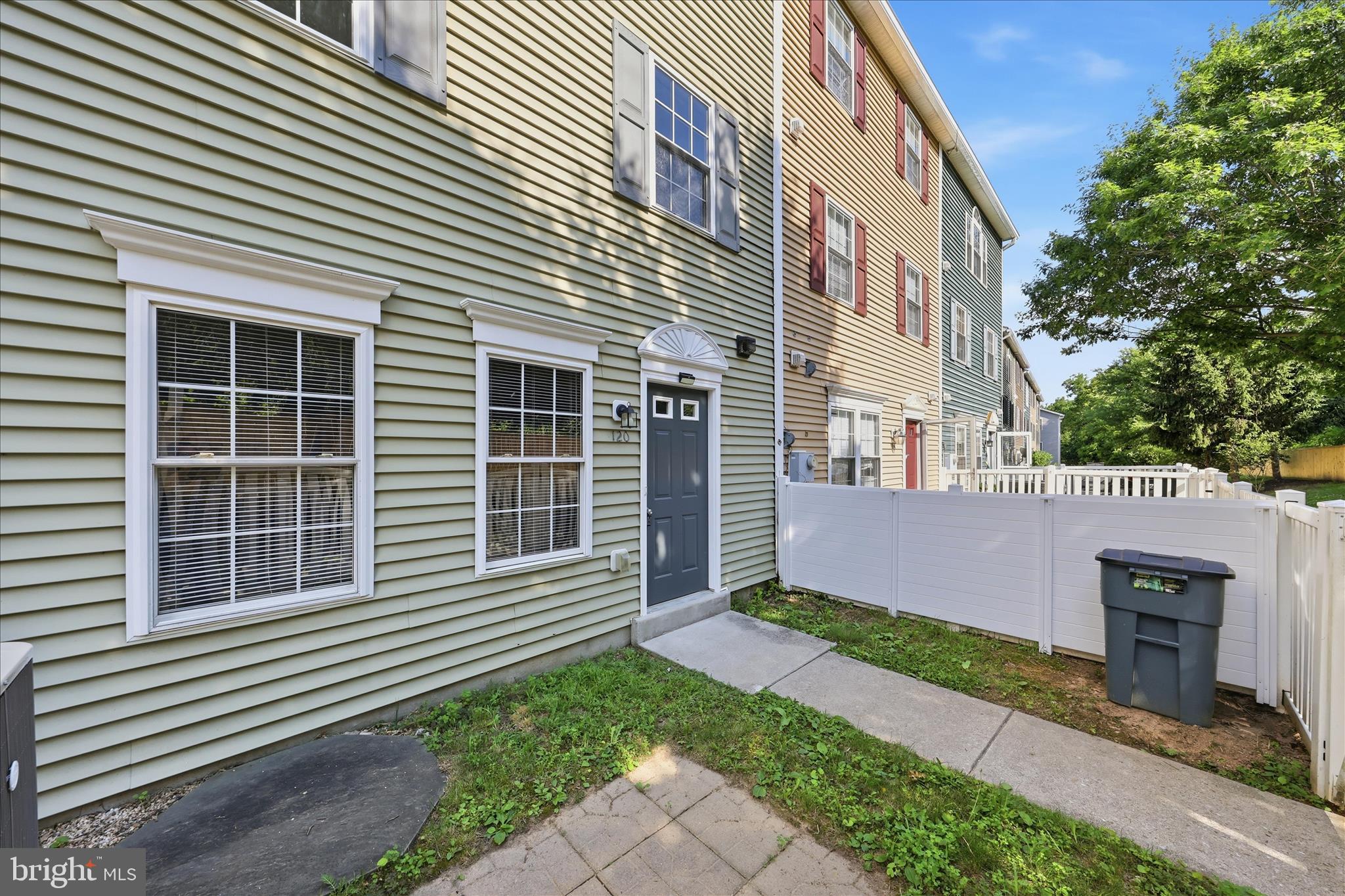 ALTAMONT GARDENS - Residential