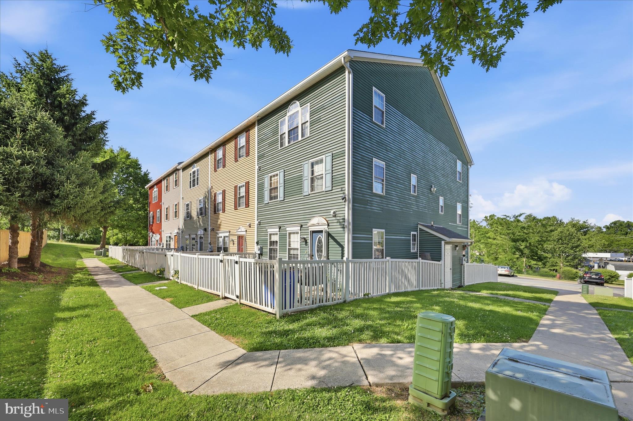 ALTAMONT GARDENS - Residential