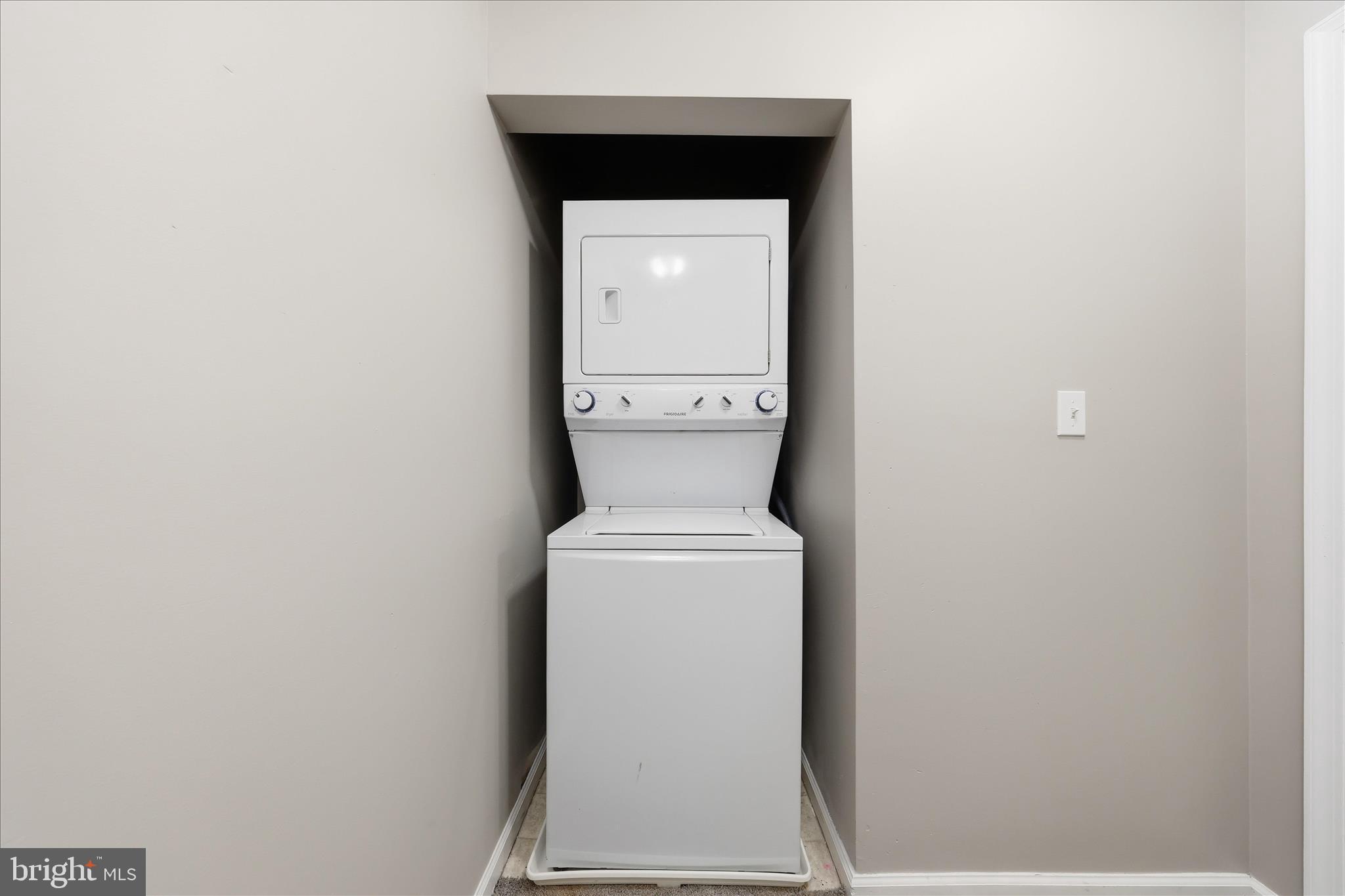 ALTAMONT GARDENS - Residential