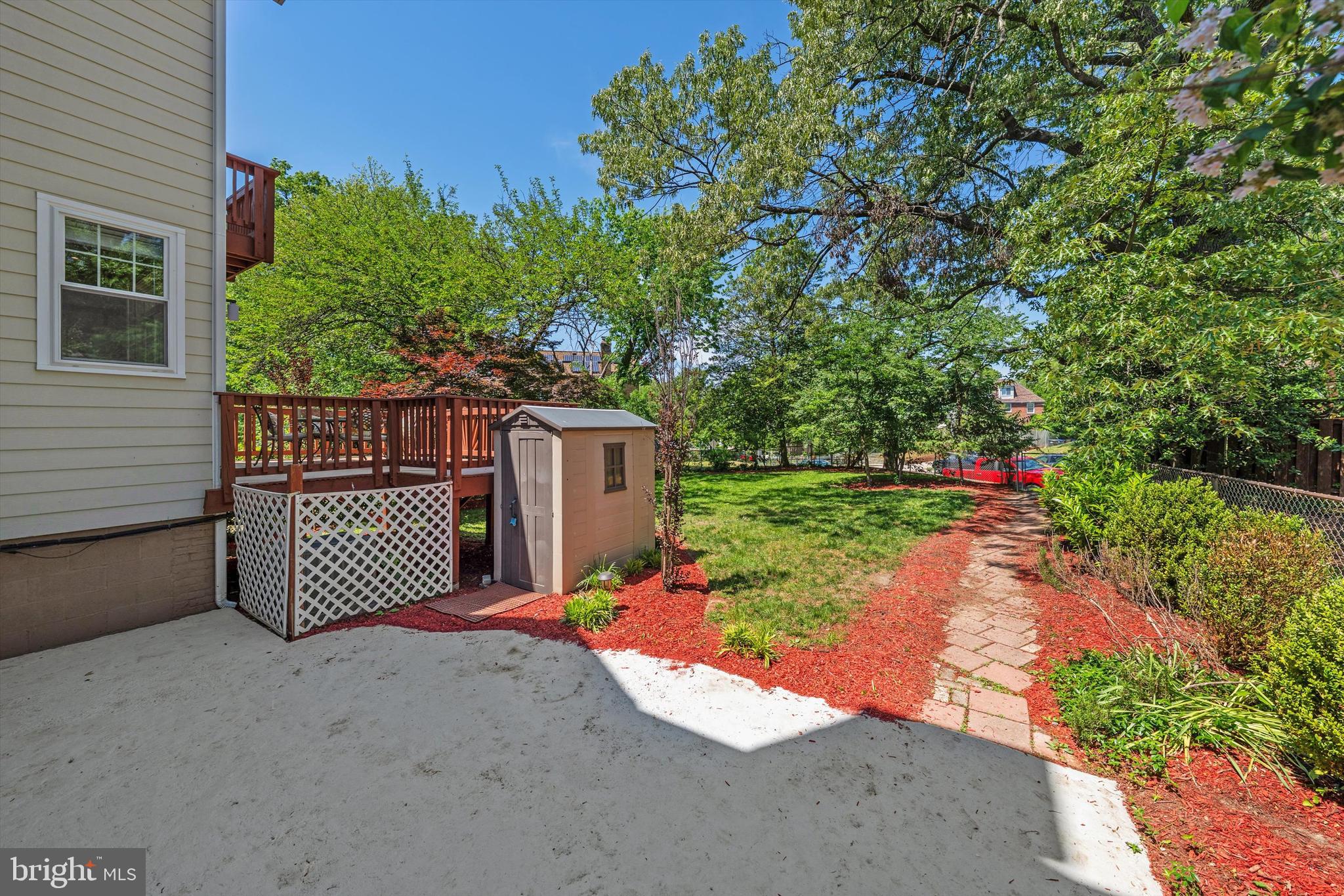 MANOR PARK - Residential