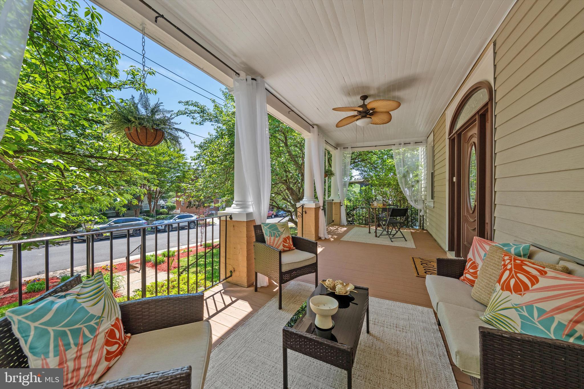 MANOR PARK - Residential
