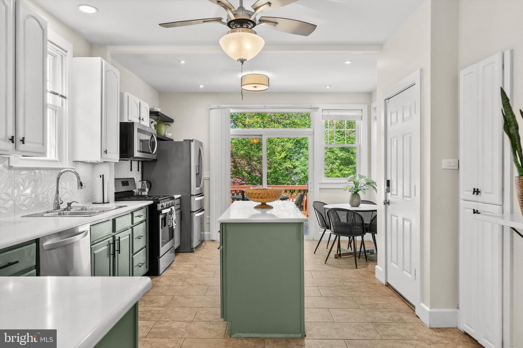 MANOR PARK - Residential