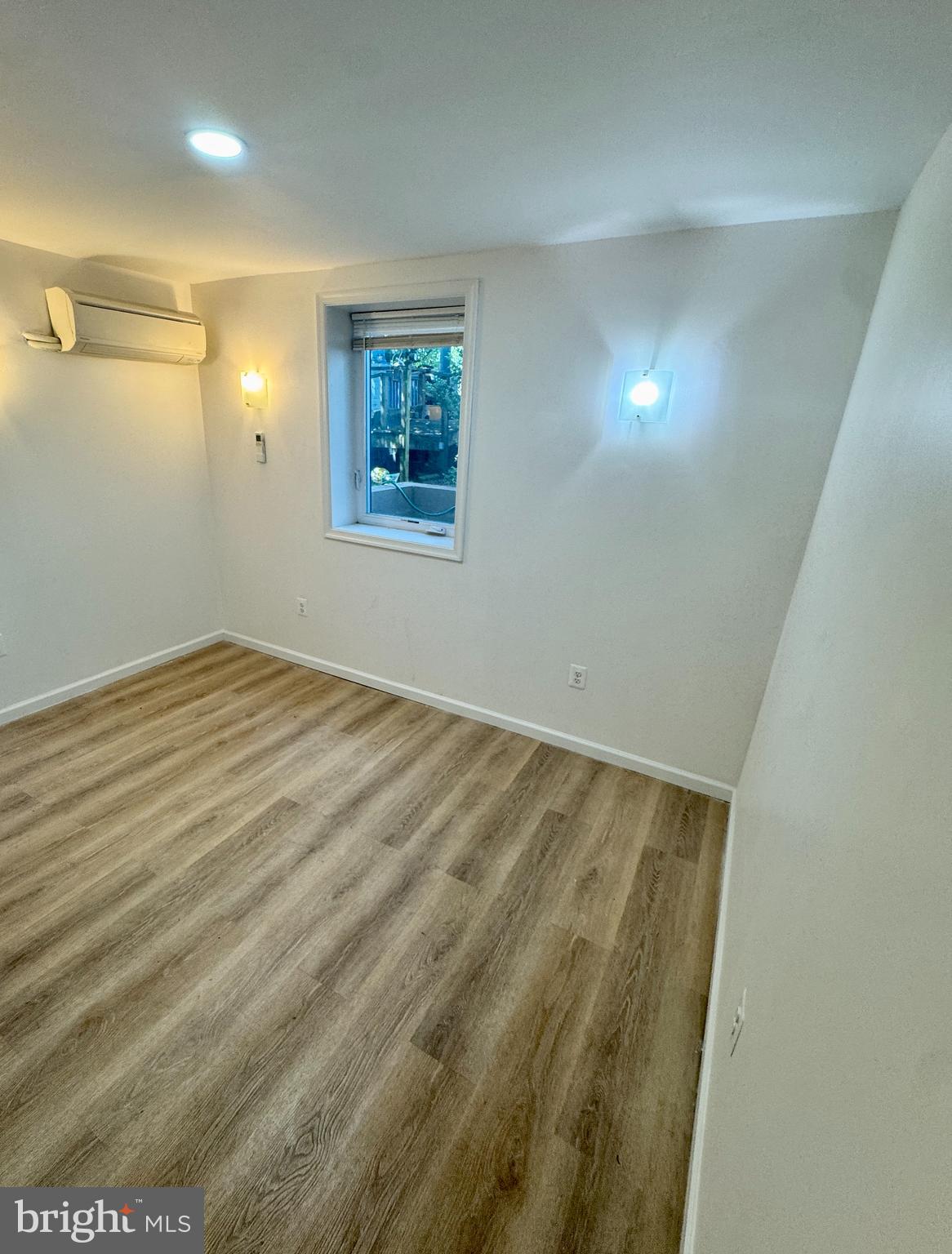 MANOR PARK - Residential