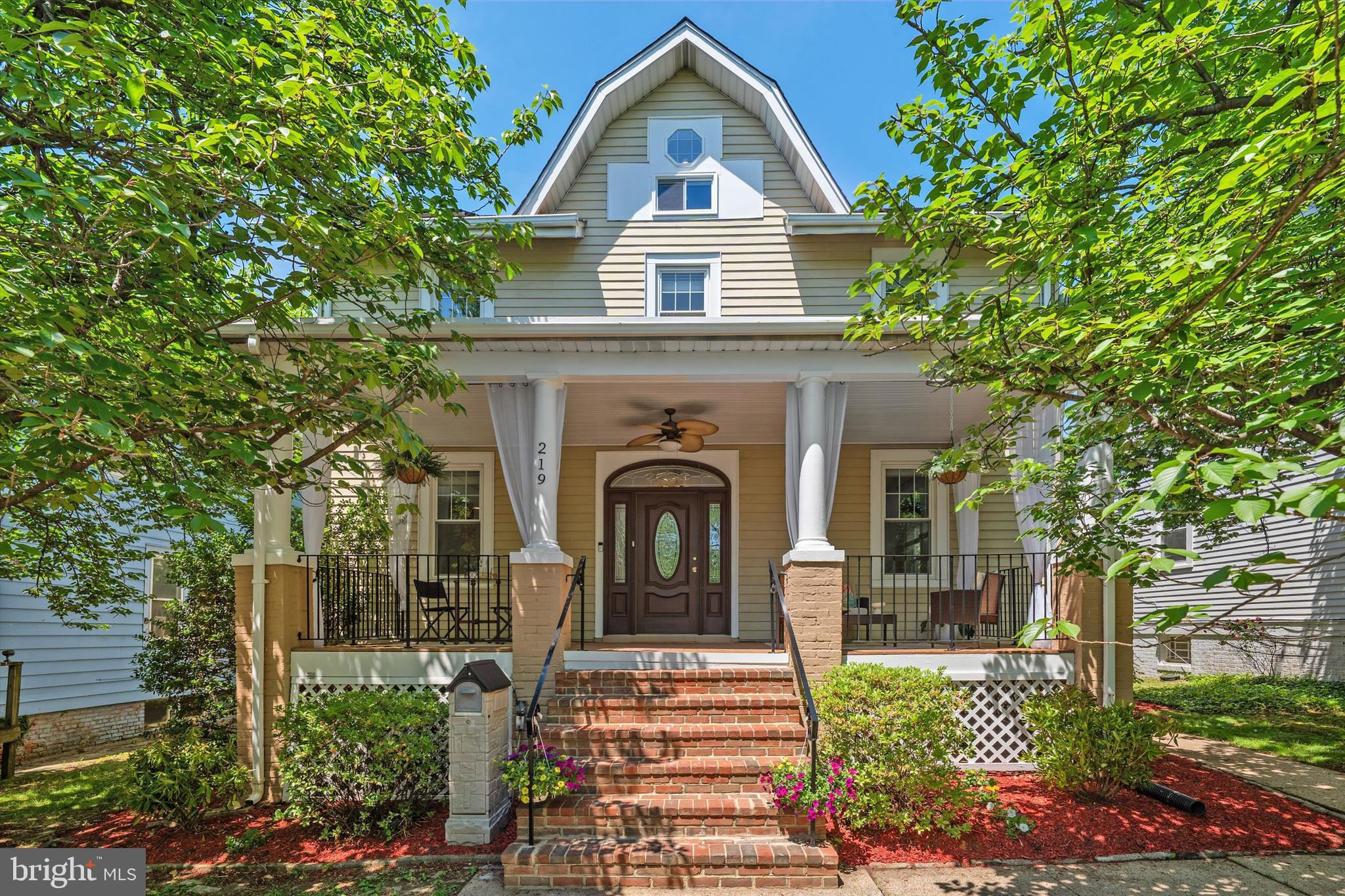 MANOR PARK - Residential