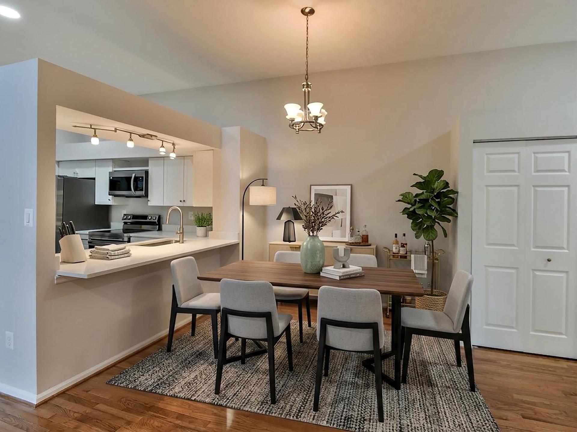 WATERS EDGE AT NORTH LAKE - Residential