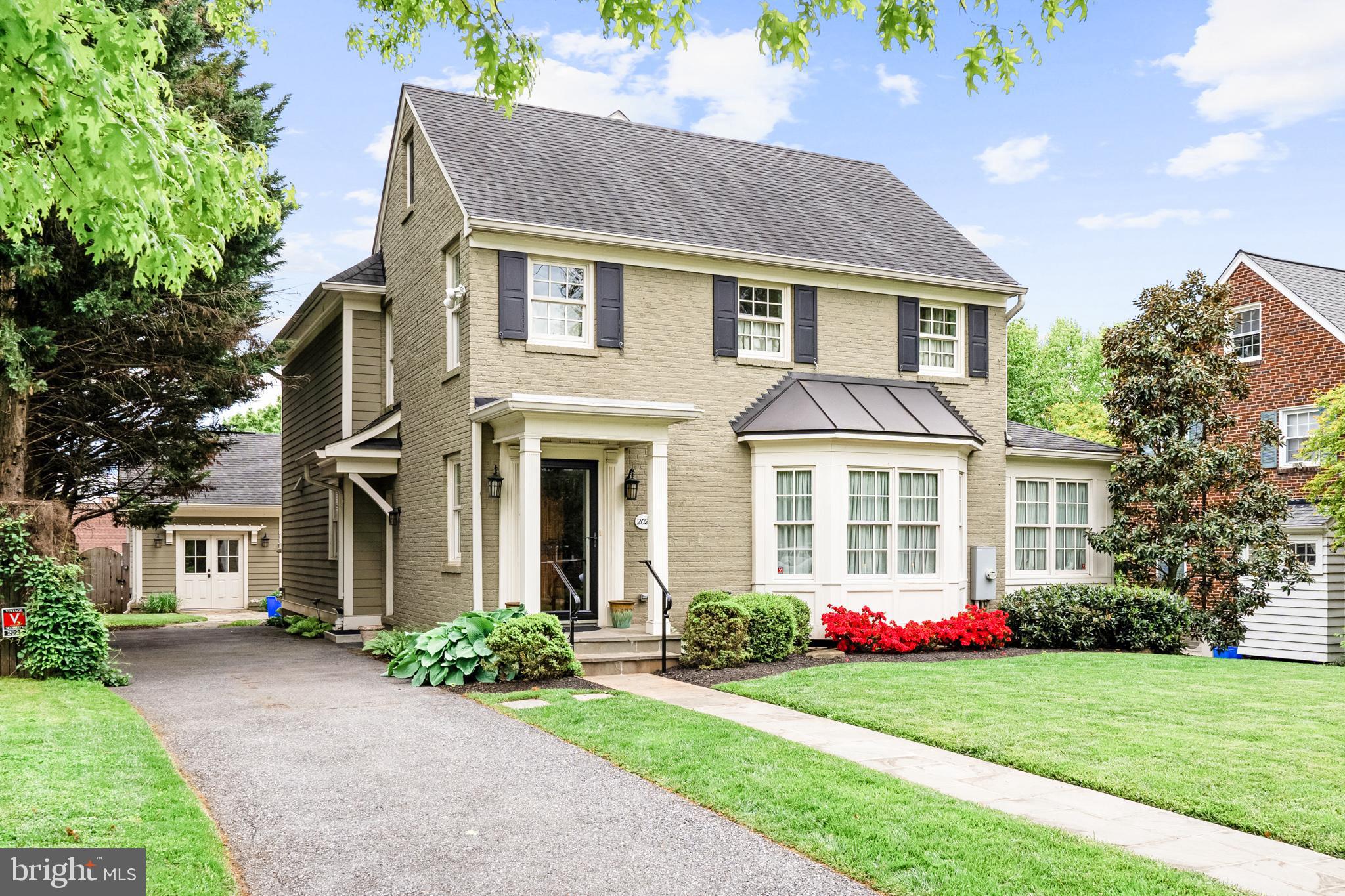 NORTH WOODSIDE - Residential
