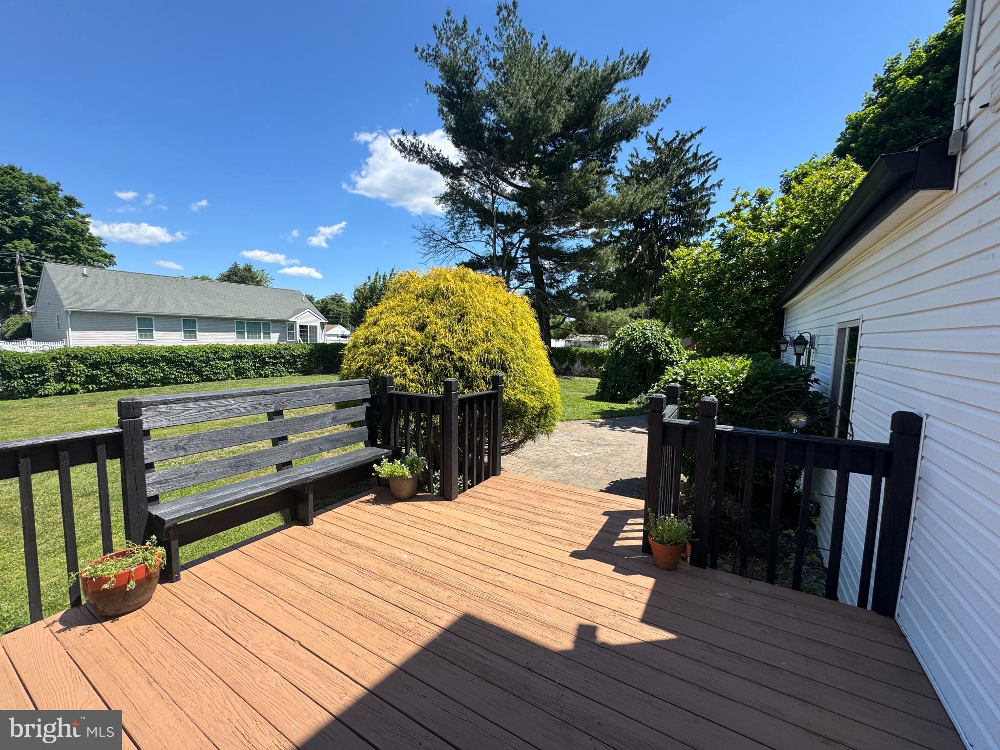 LANGHORNE GDNS - Residential