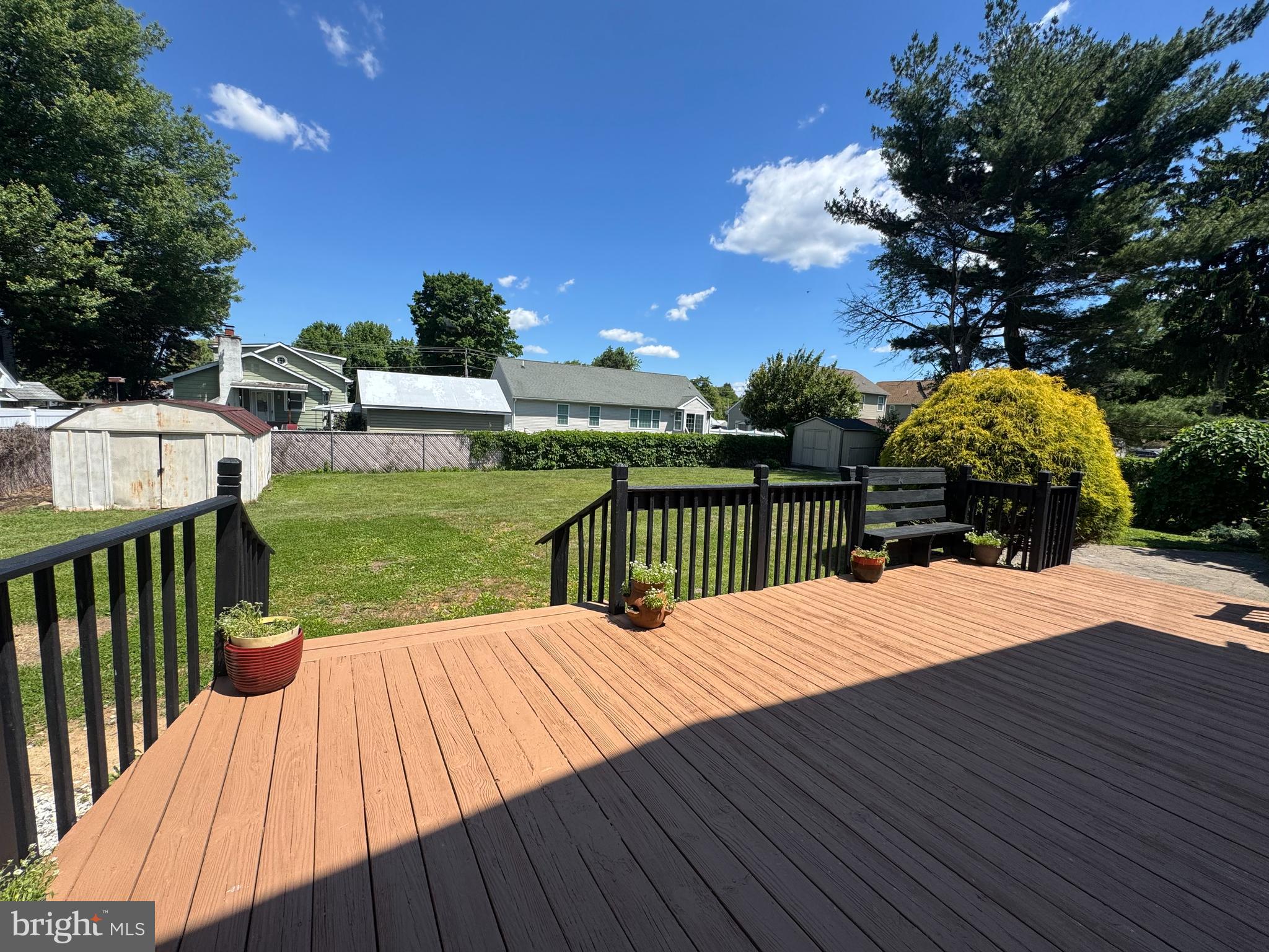 LANGHORNE GDNS - Residential