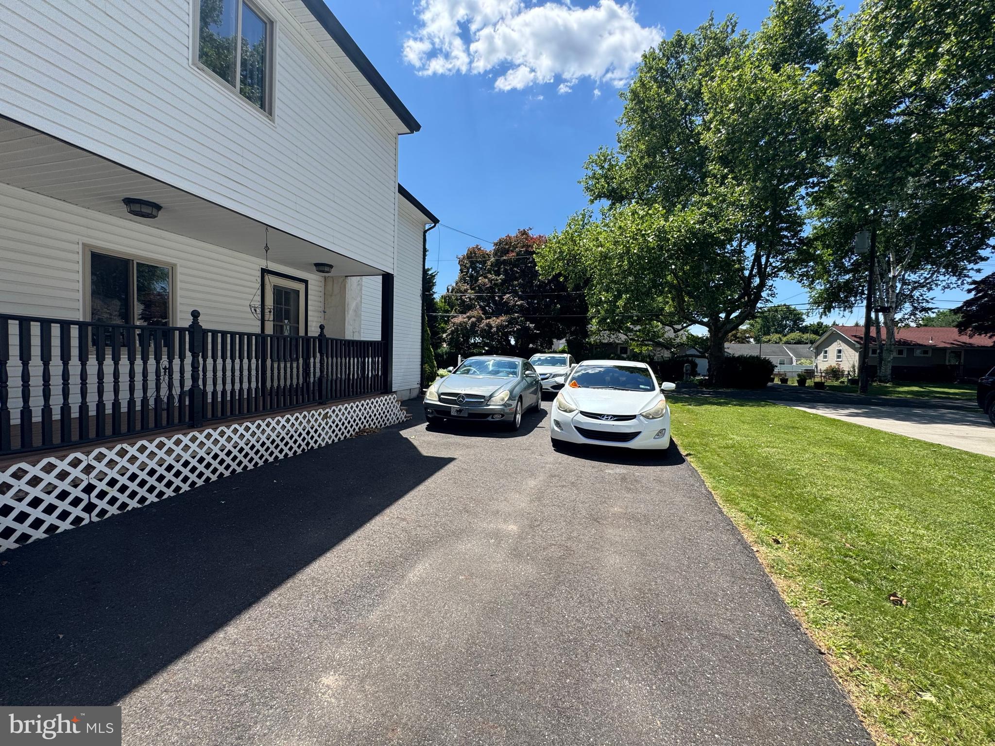 LANGHORNE GDNS - Residential