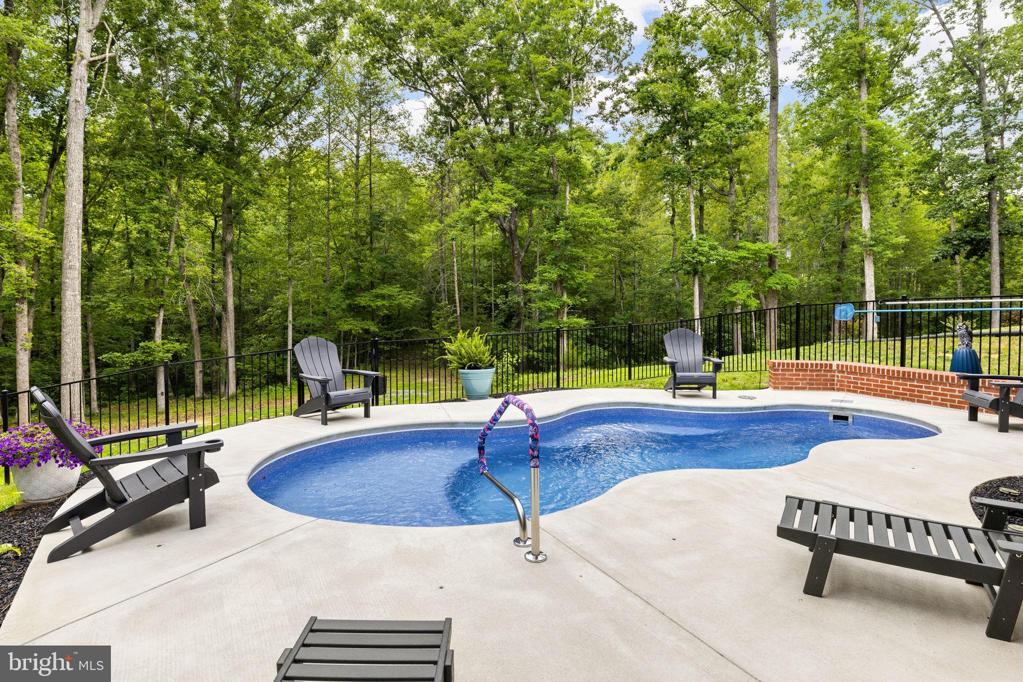 THE WATERS AT LAKE ANNA - Residential