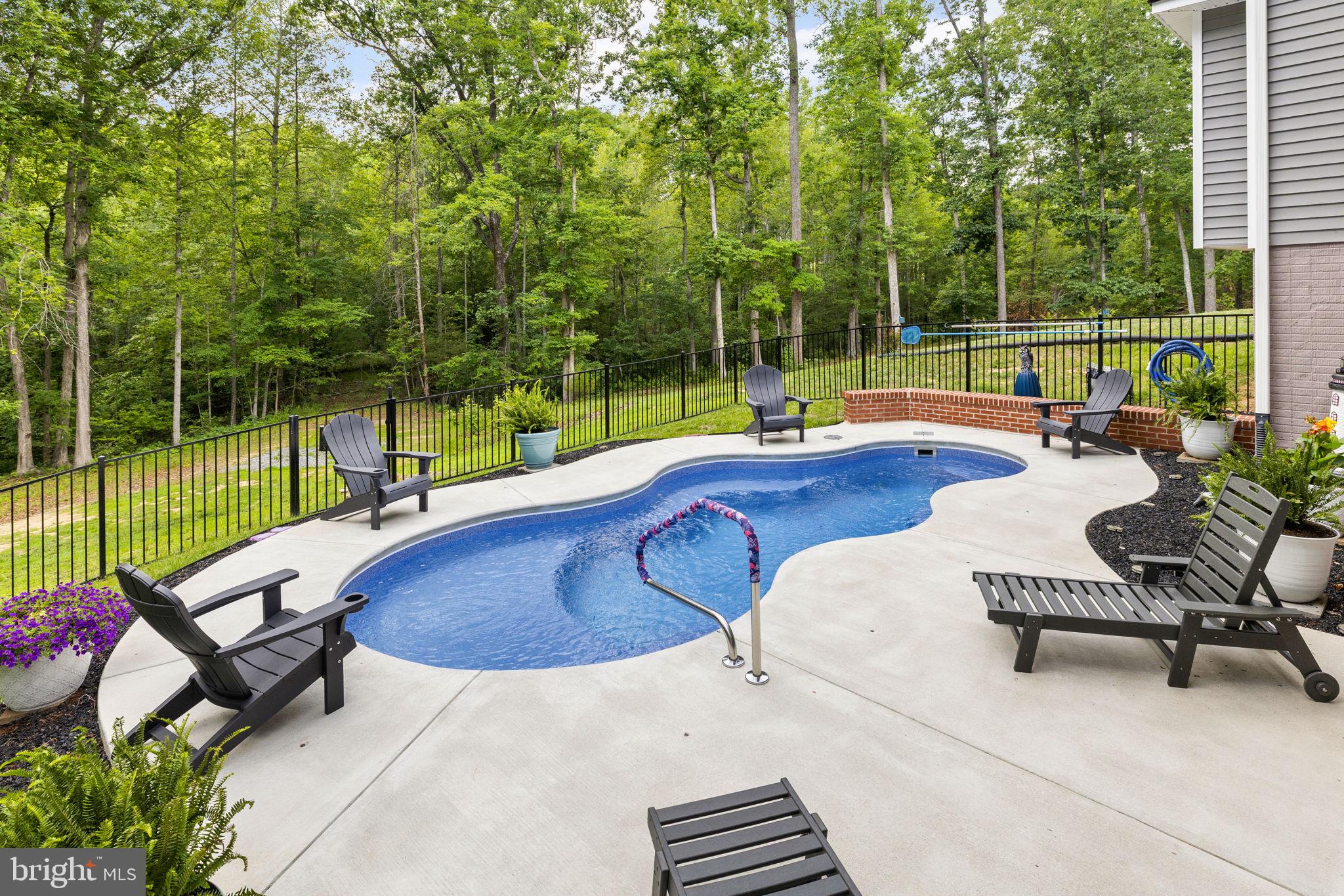 THE WATERS AT LAKE ANNA - Residential