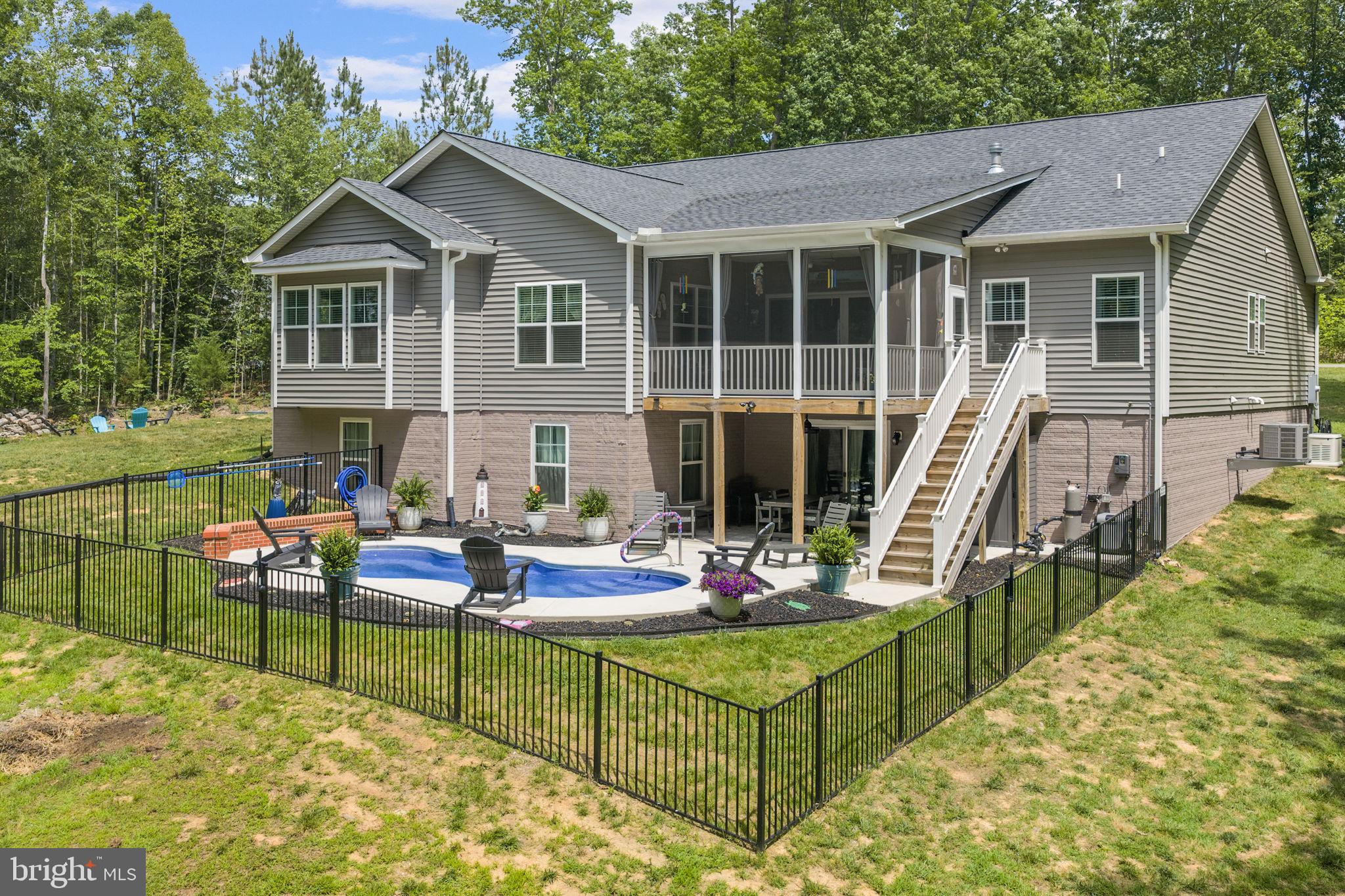 THE WATERS AT LAKE ANNA - Residential