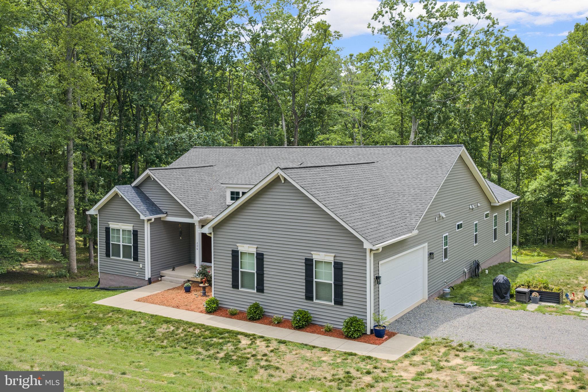 THE WATERS AT LAKE ANNA - Residential
