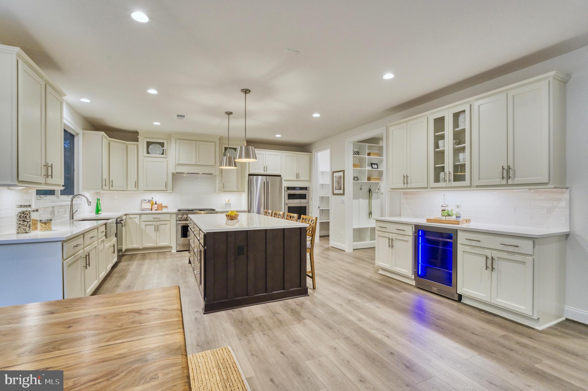 LAUREL RIDGE CROSSING - Residential