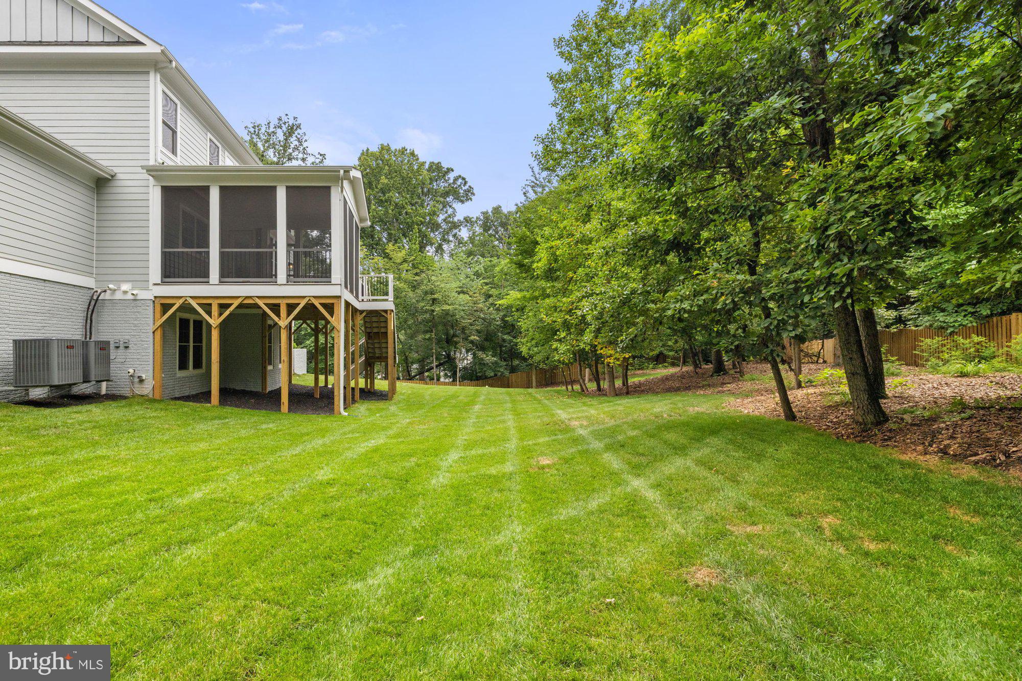 LAUREL RIDGE CROSSING - Residential