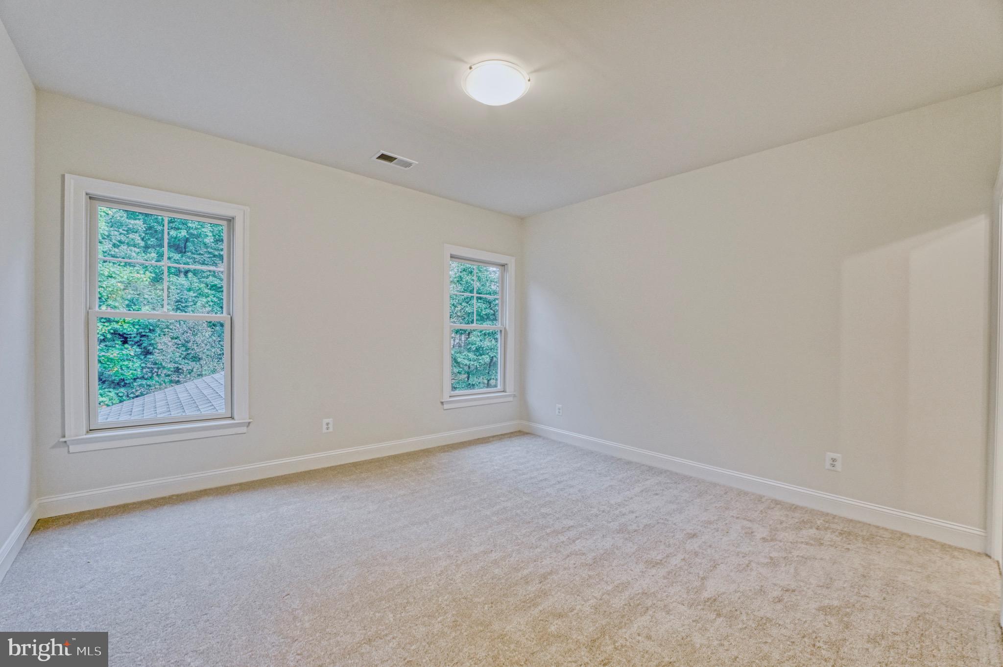 LAUREL RIDGE CROSSING - Residential