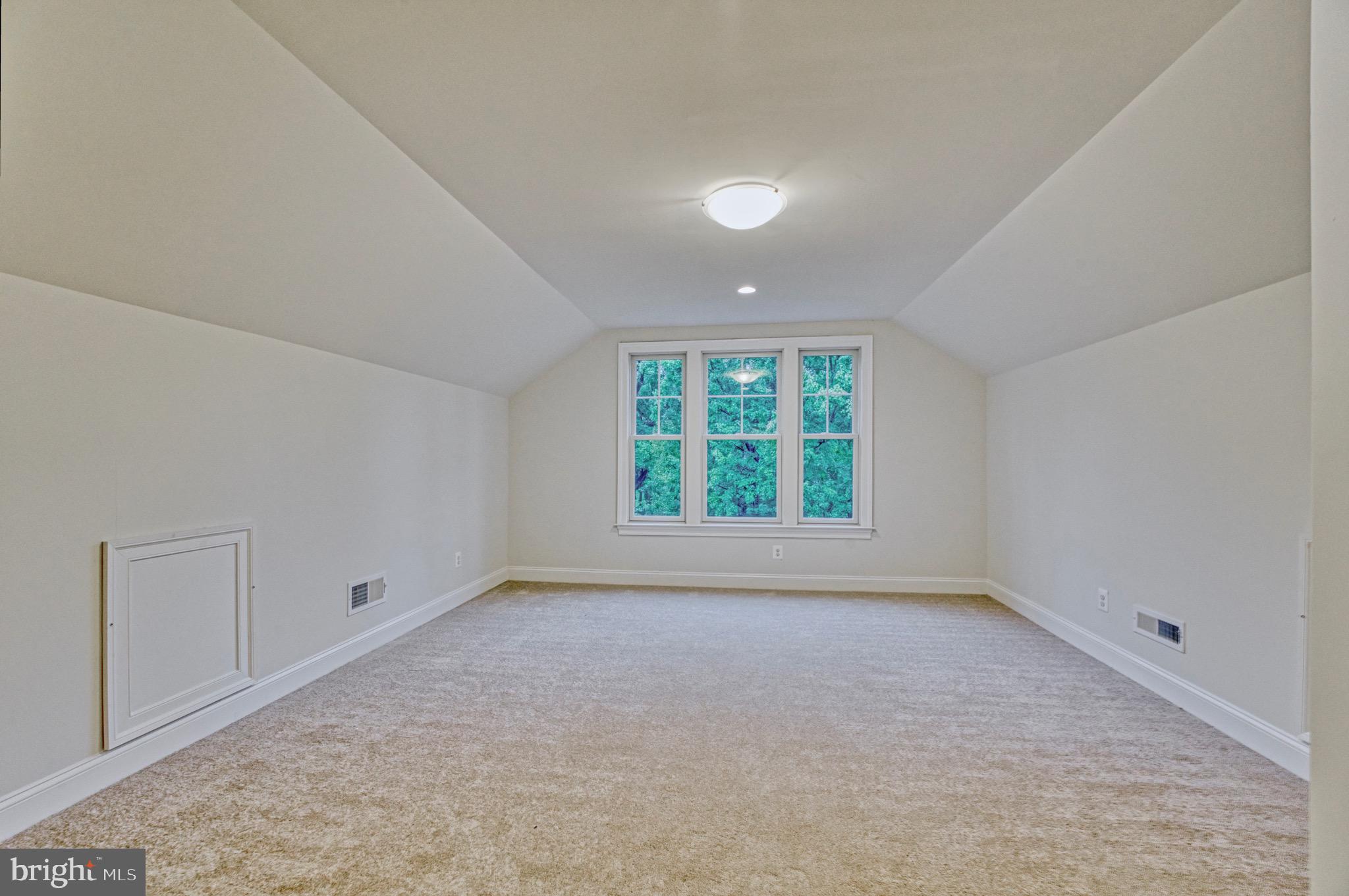 LAUREL RIDGE CROSSING - Residential