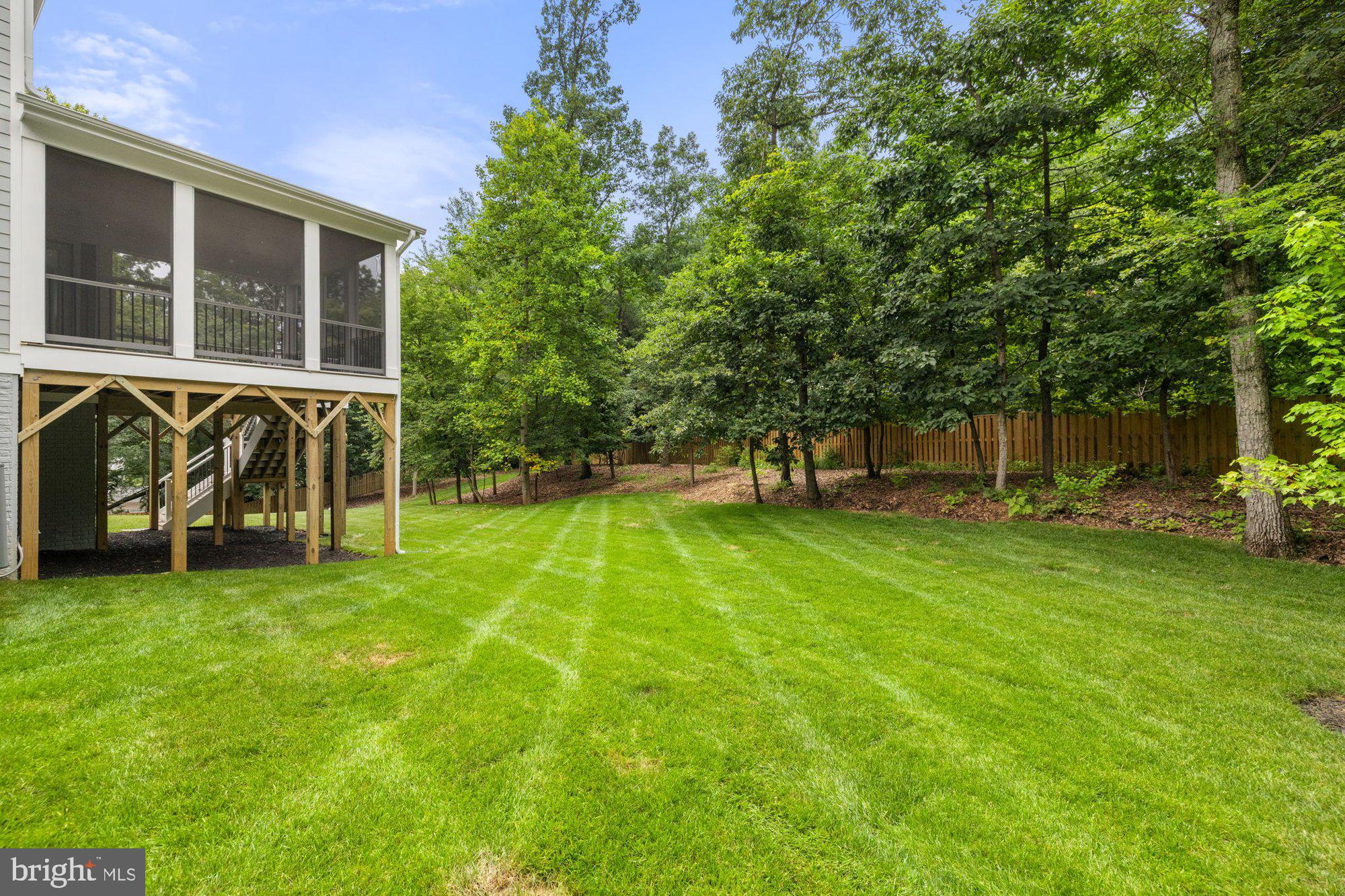 LAUREL RIDGE CROSSING - Residential