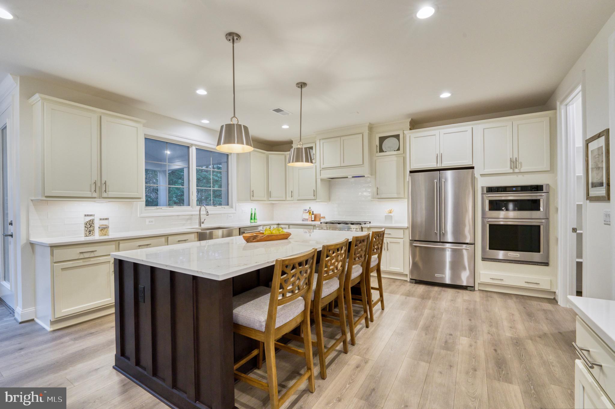 LAUREL RIDGE CROSSING - Residential