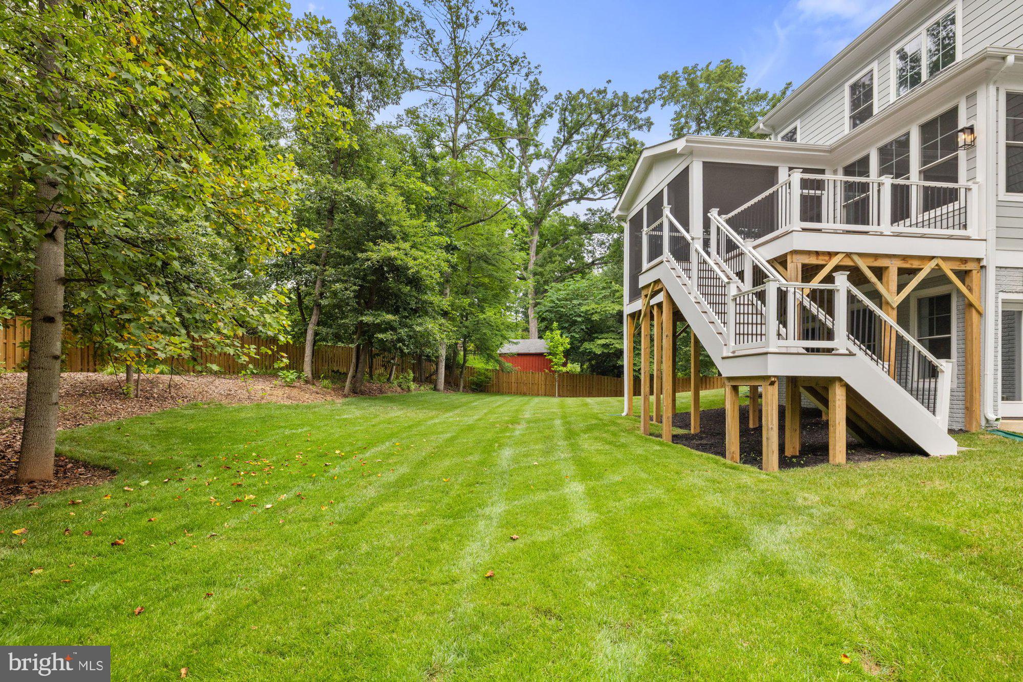 LAUREL RIDGE CROSSING - Residential