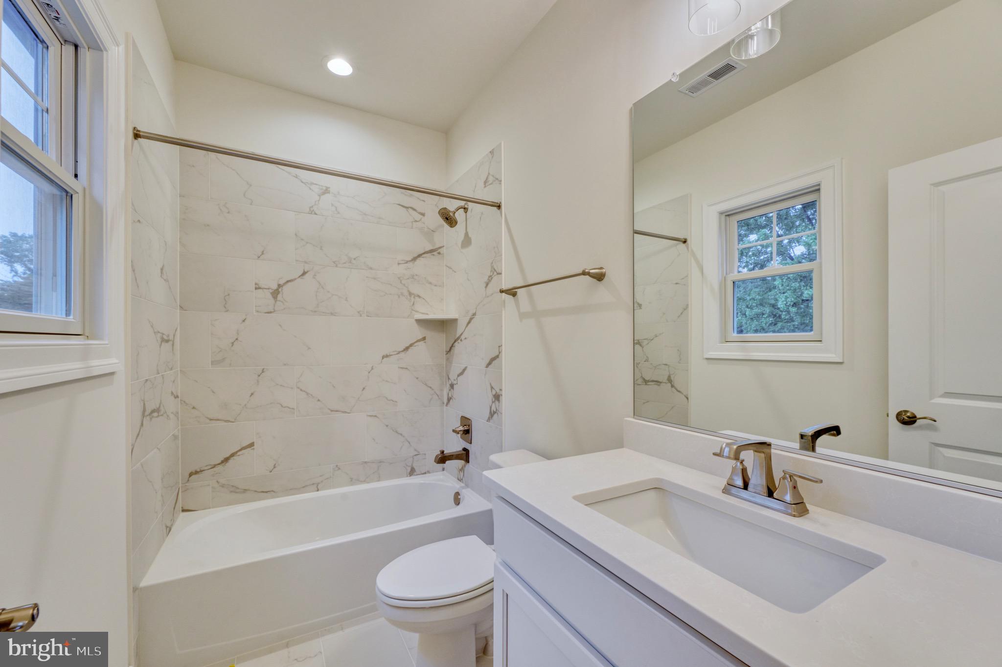 LAUREL RIDGE CROSSING - Residential